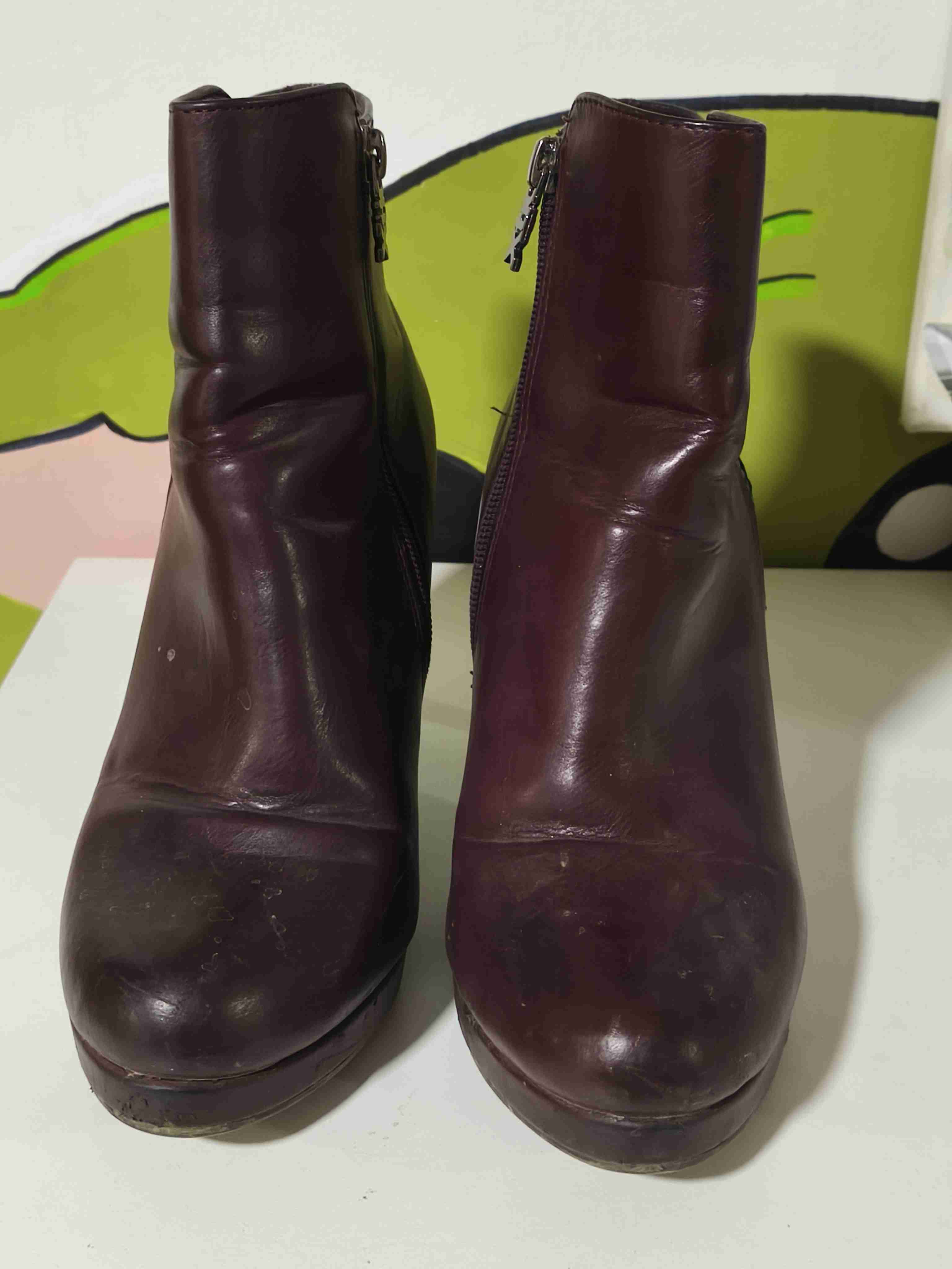 Botines de cuero marrón