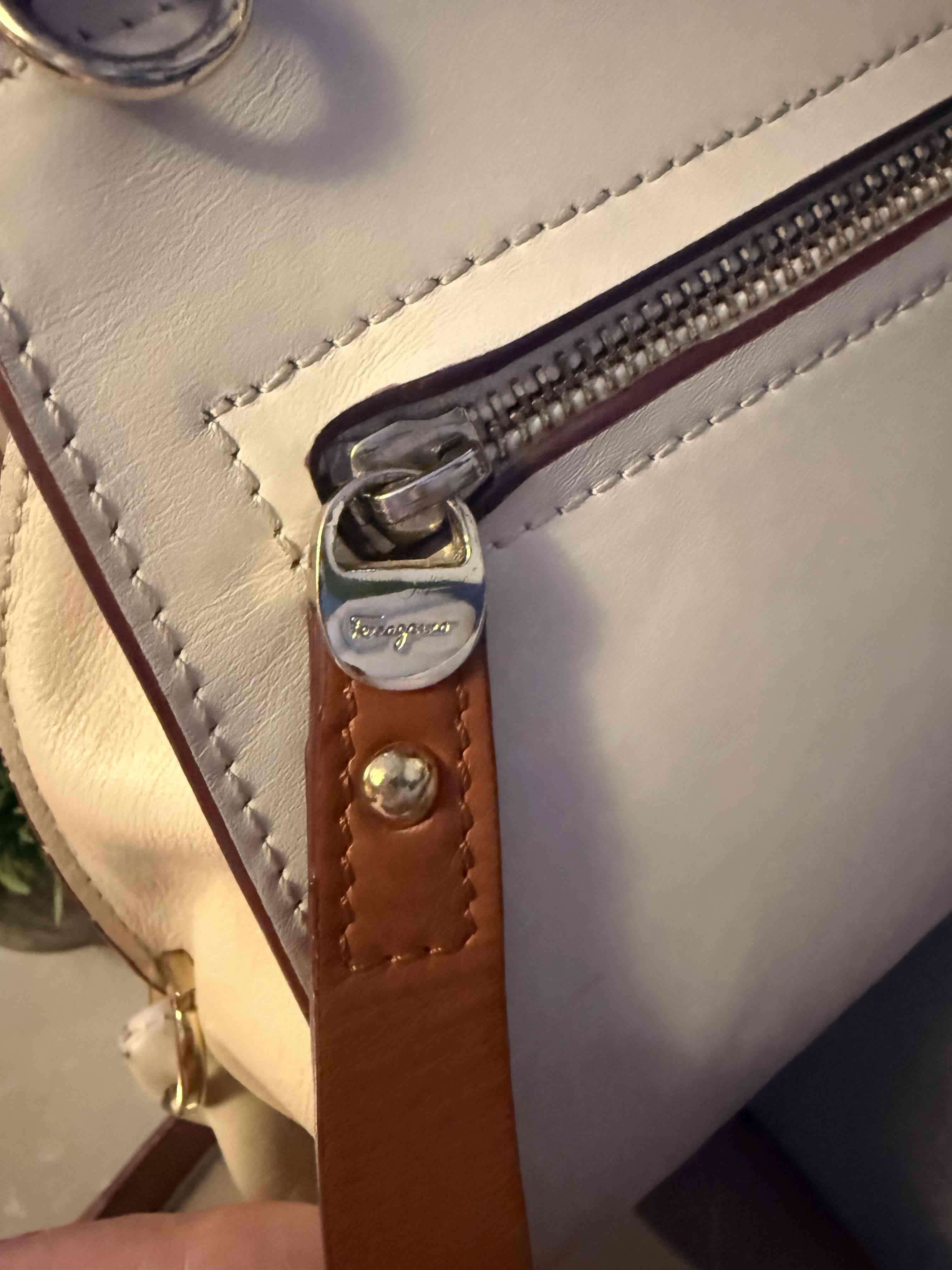 Bolso de cuero bicolor Salvatore Ferragamo - miniatura 5