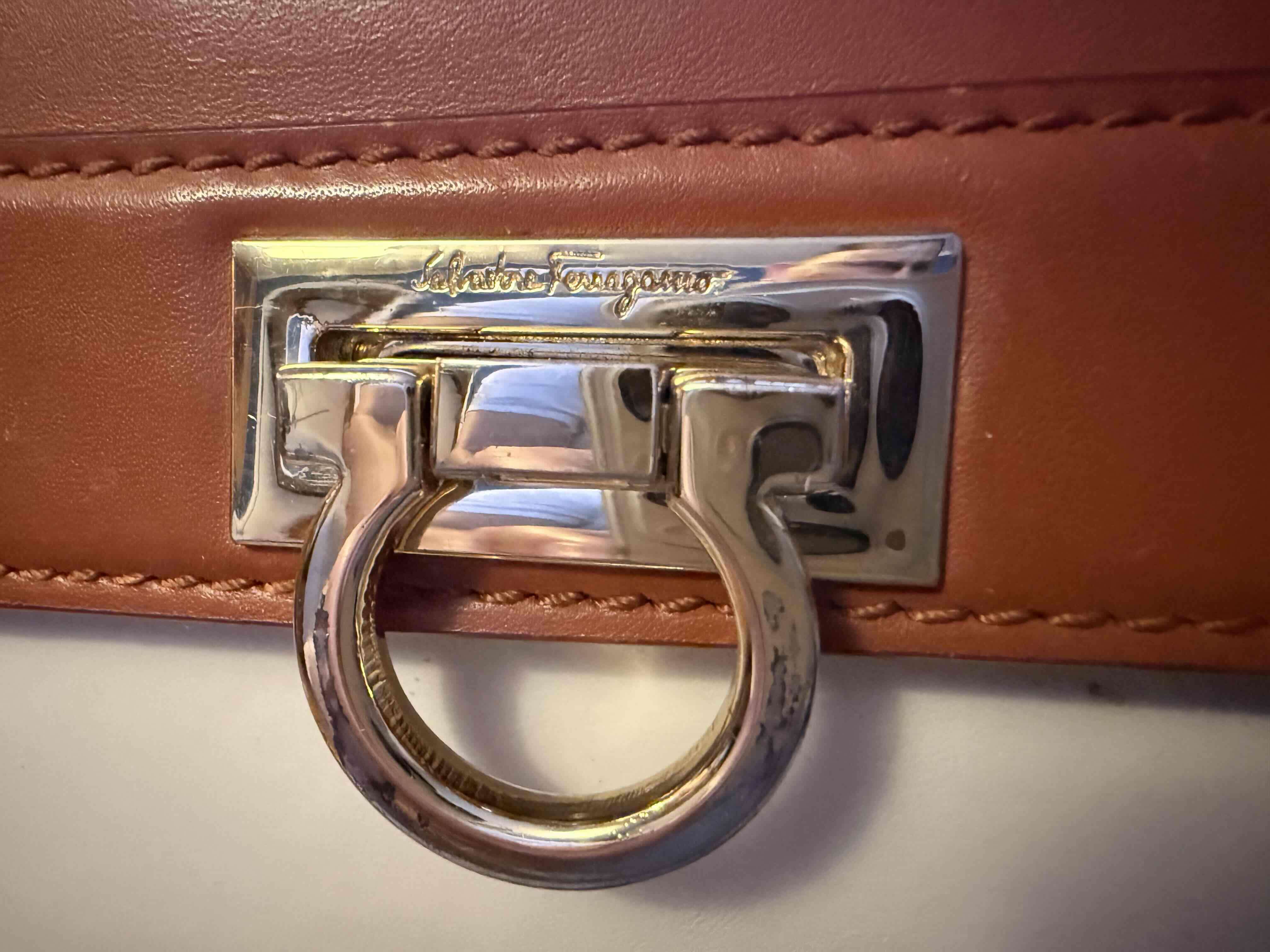 Bolso de cuero bicolor Salvatore Ferragamo - miniatura 6