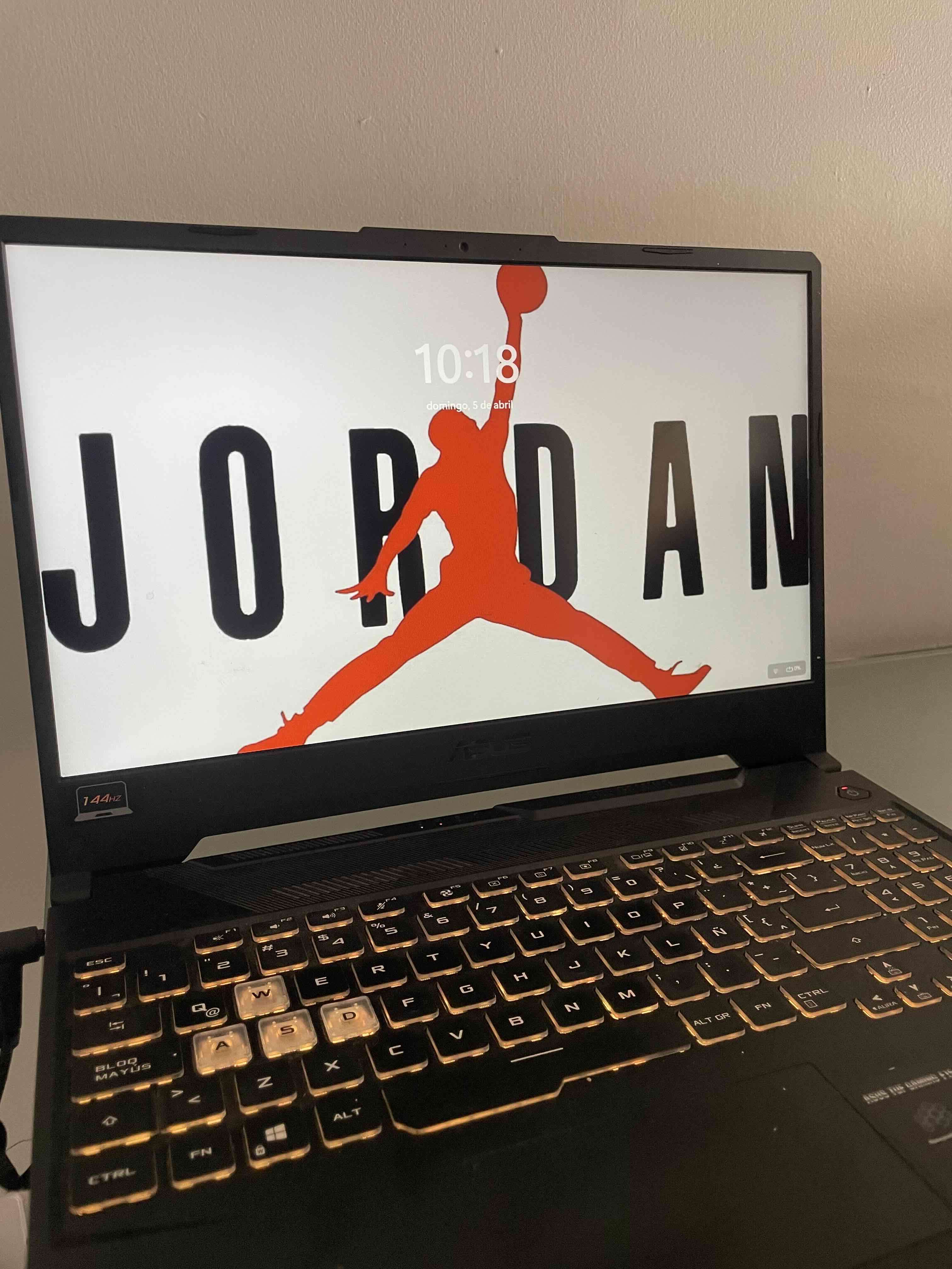 Laptop Asus f15 gaming con pantalla 144Hz - miniatura 1