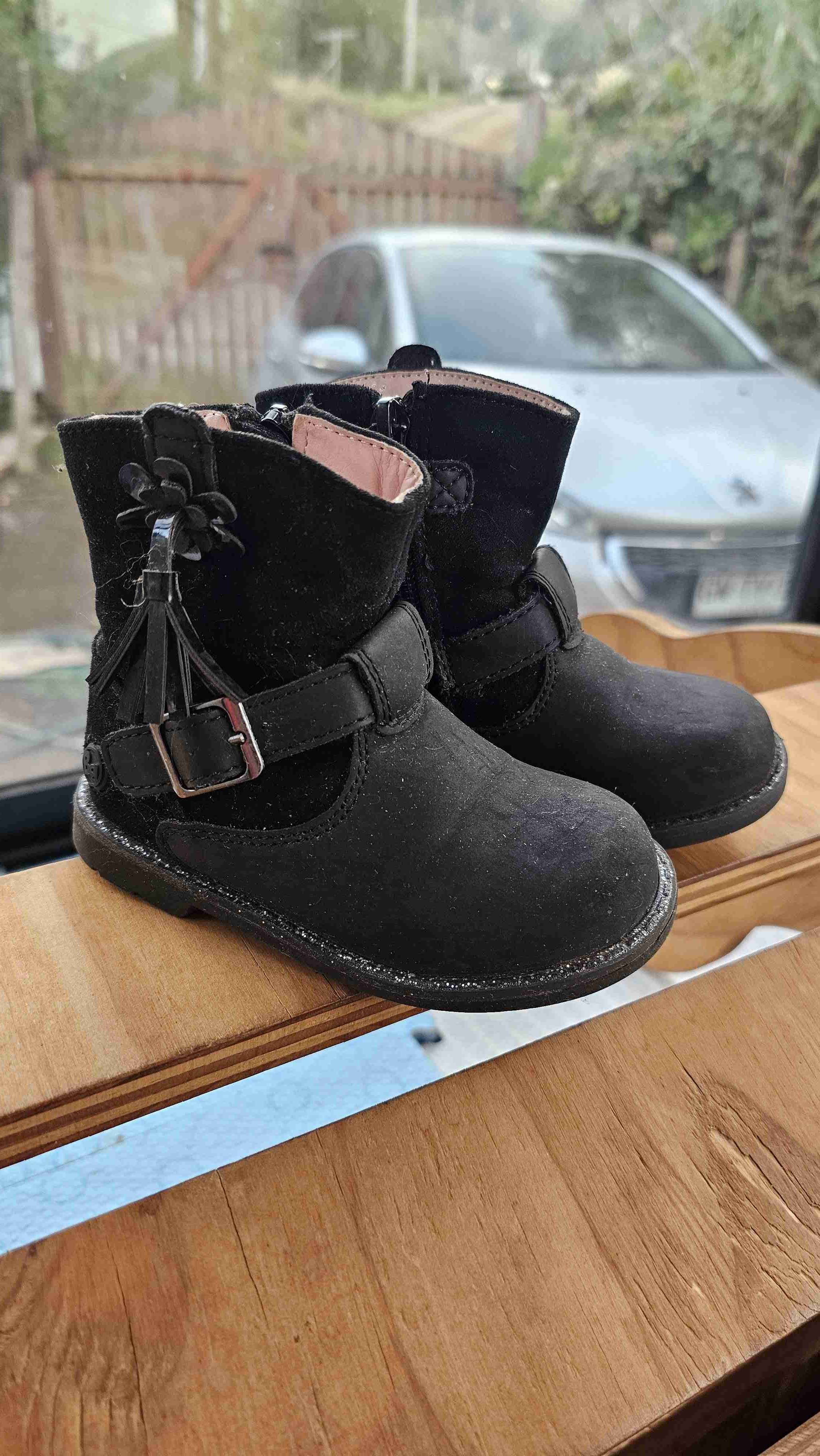 Botas negras para niña - miniatura 1