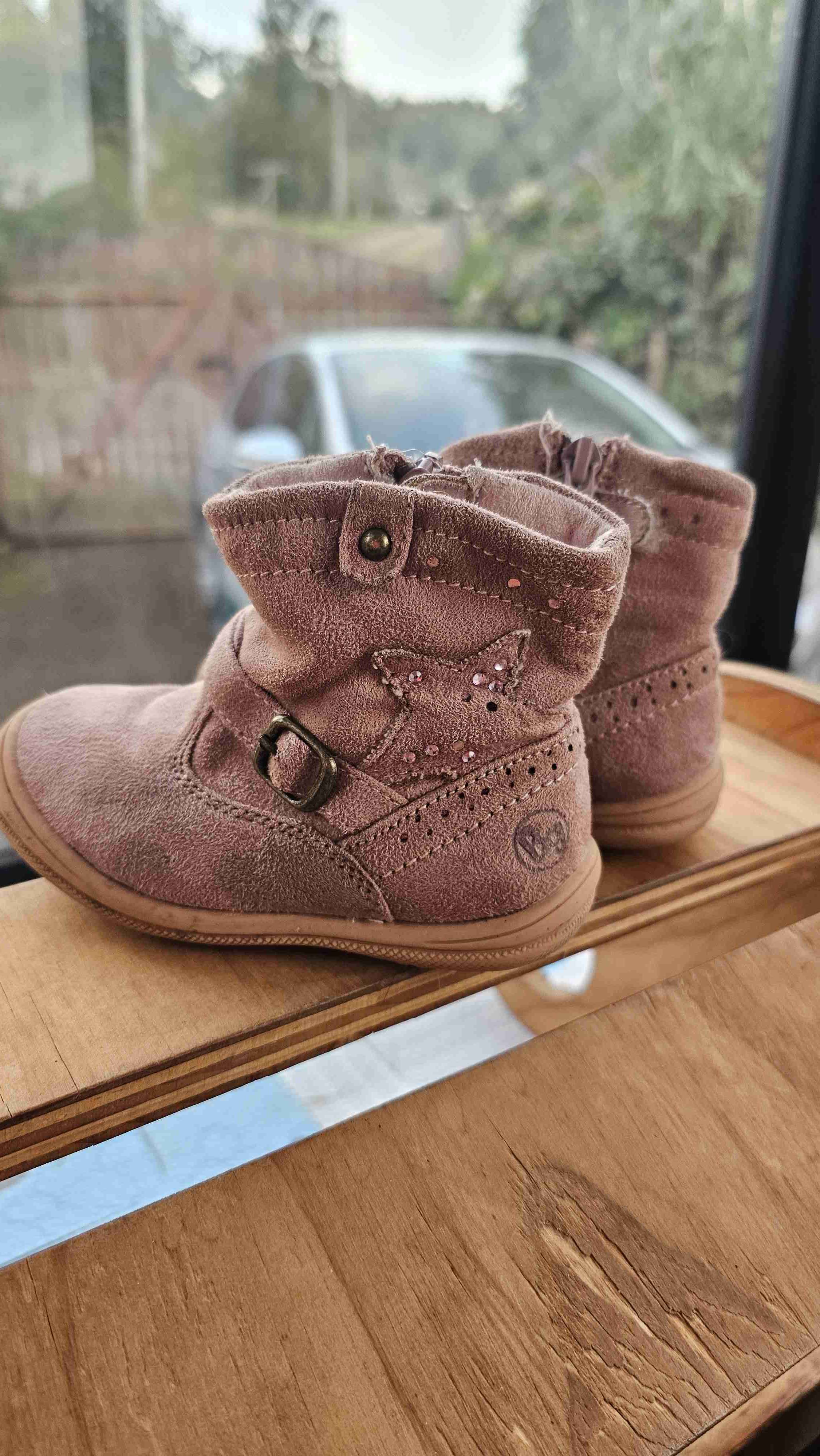 Botas infantiles rosadas de gamuza - miniatura 2