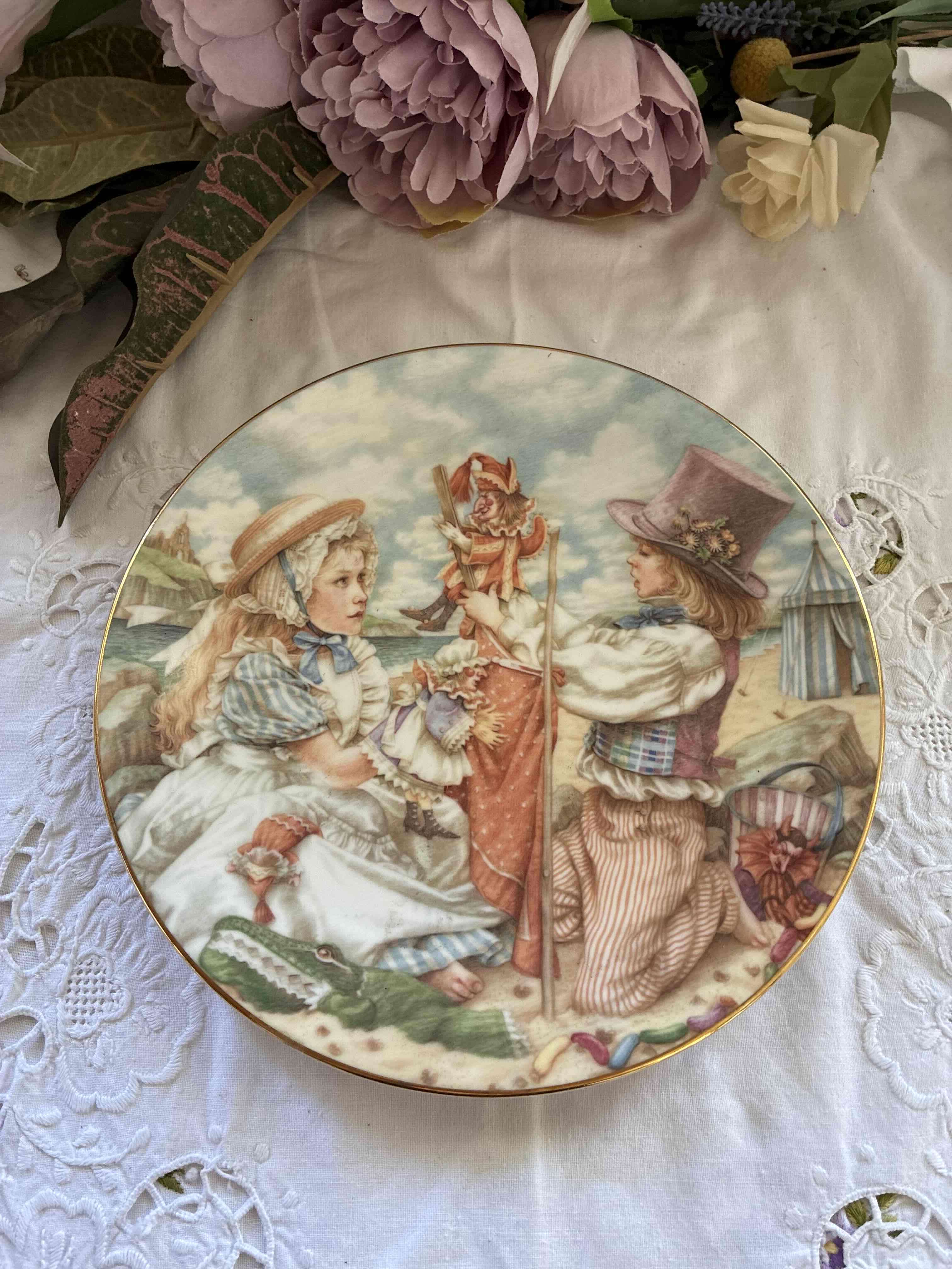 Plato decorativo con diseño vintage - miniatura 1