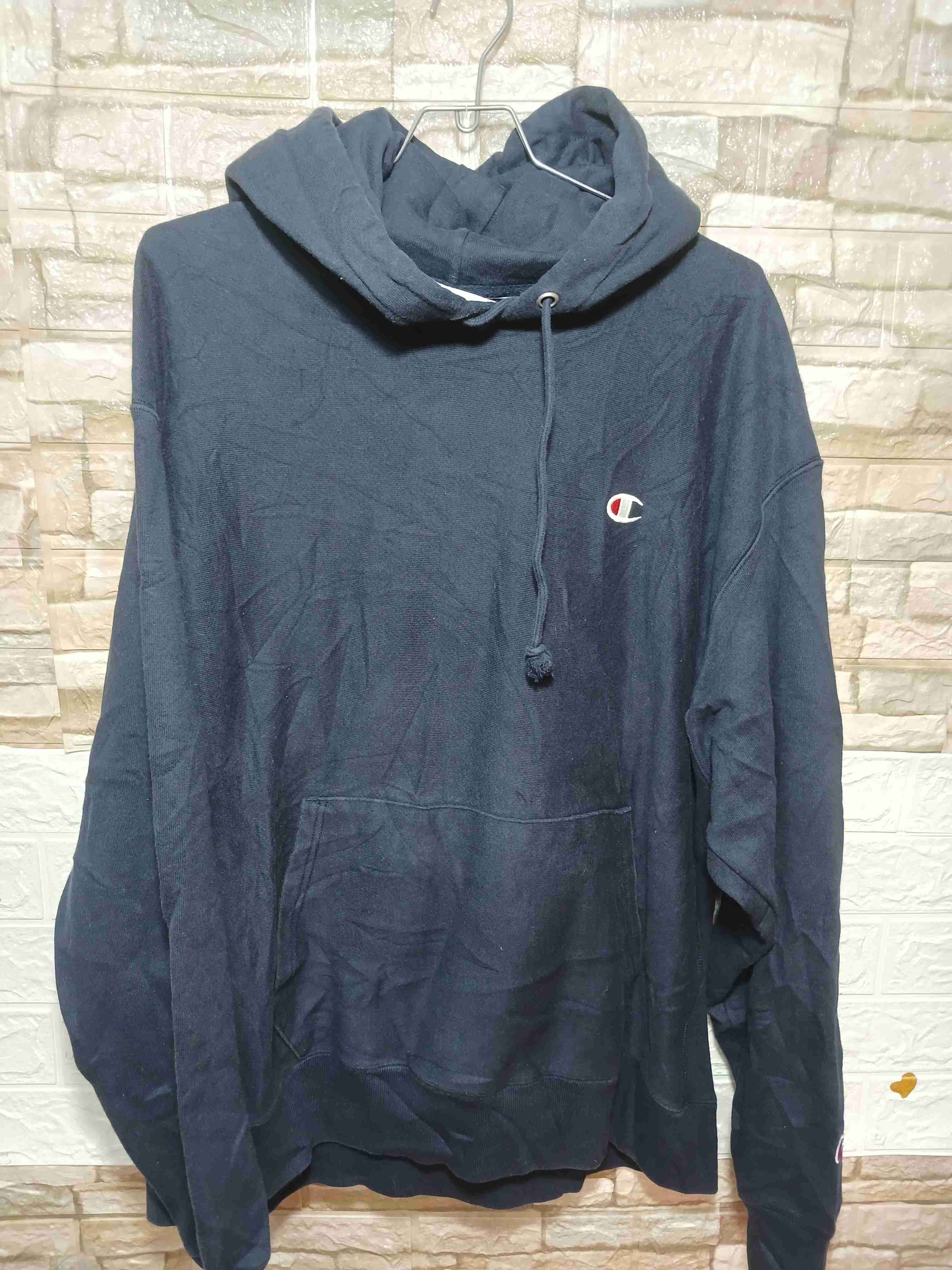 Abrigo negro con cuello beige - miniatura 5