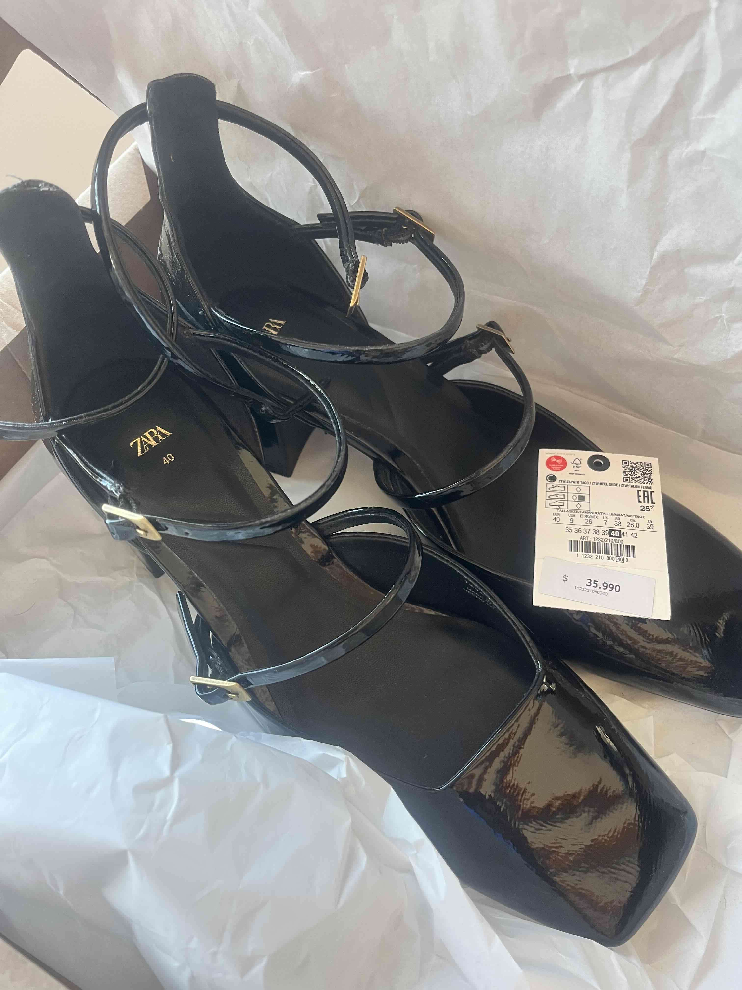 Zapatos negros de charol con correa - miniatura 5