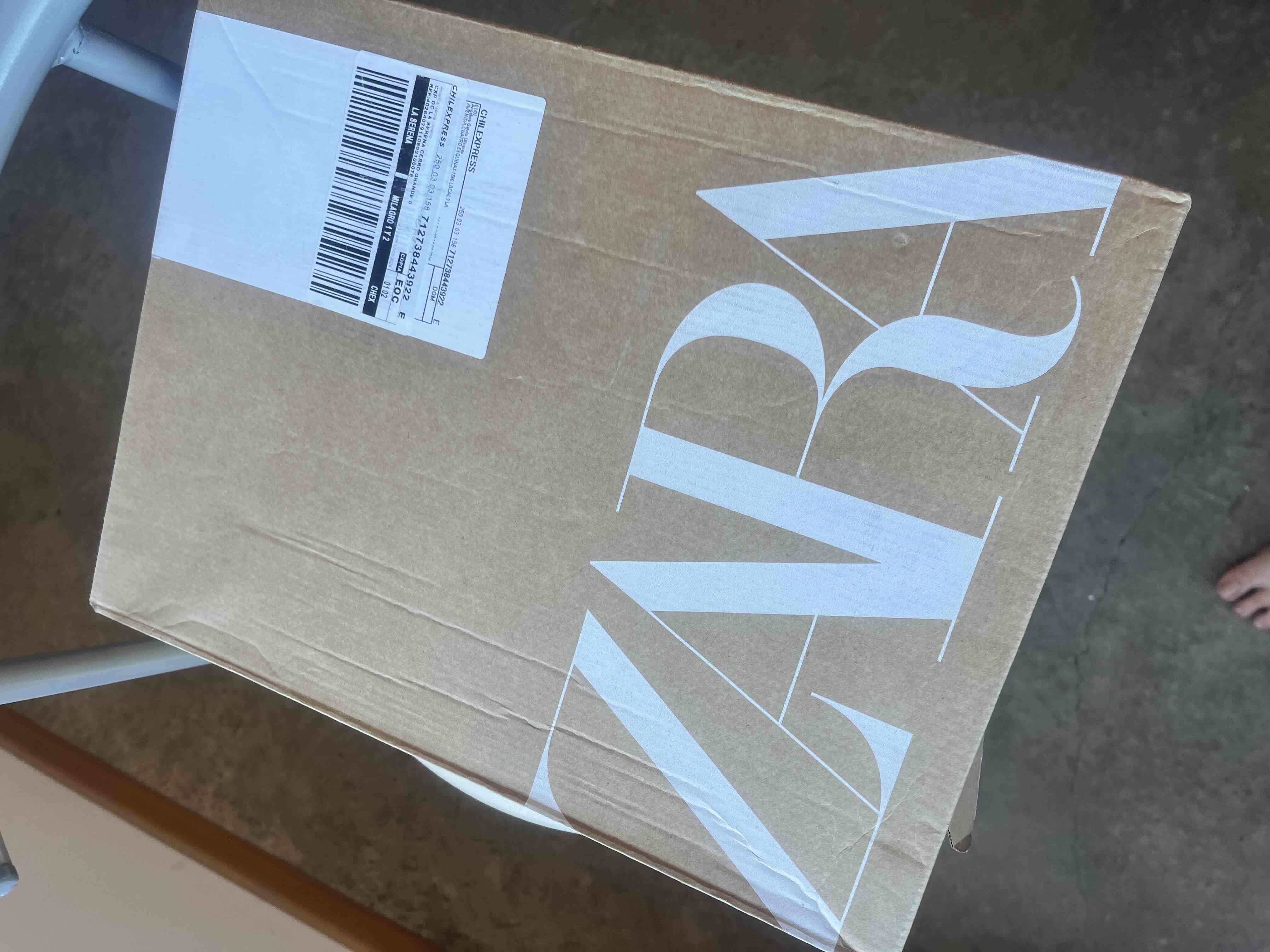 Zapatos negros de charol con correa - miniatura 6