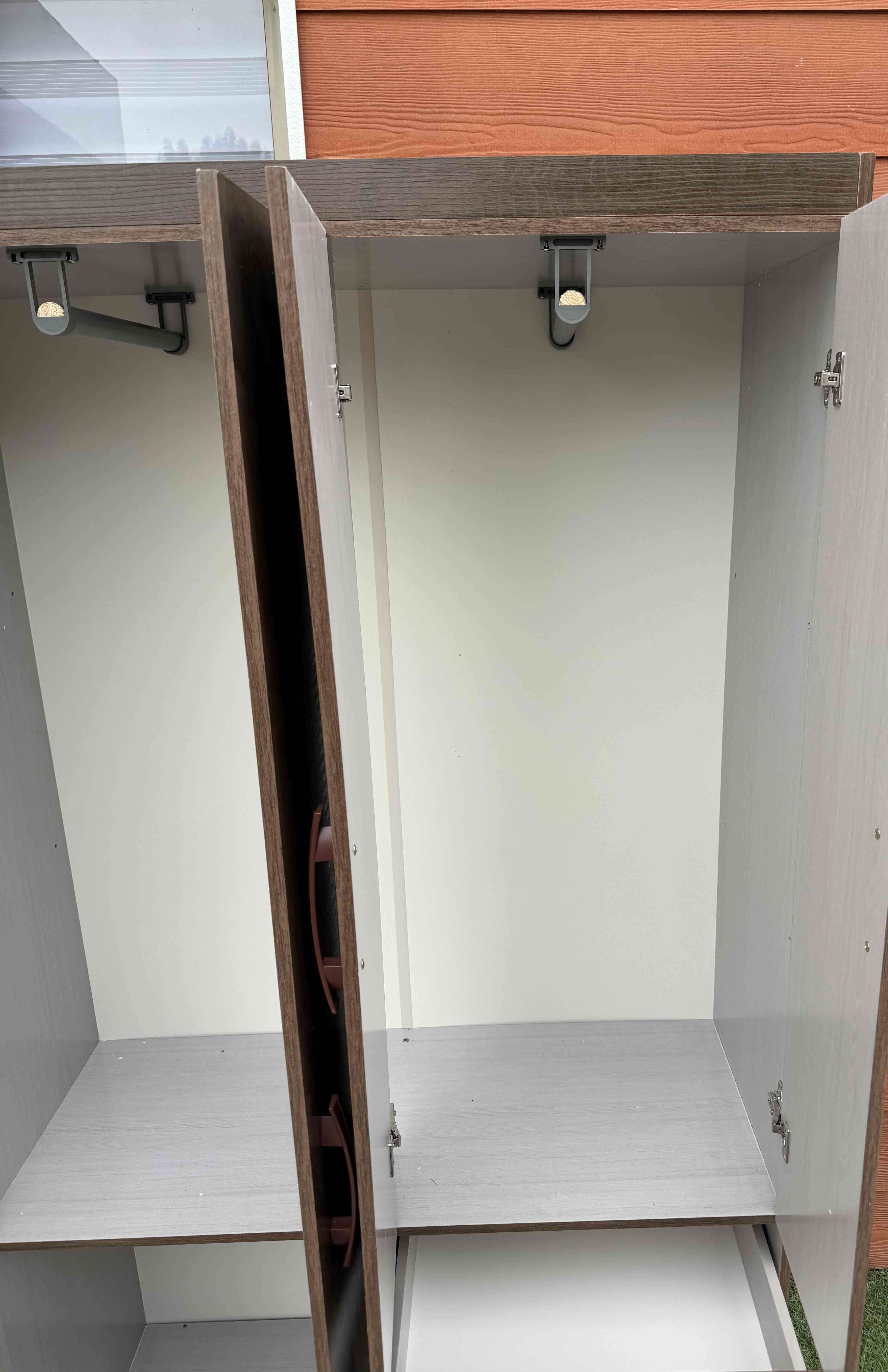 Armario de madera marrón - miniatura 5