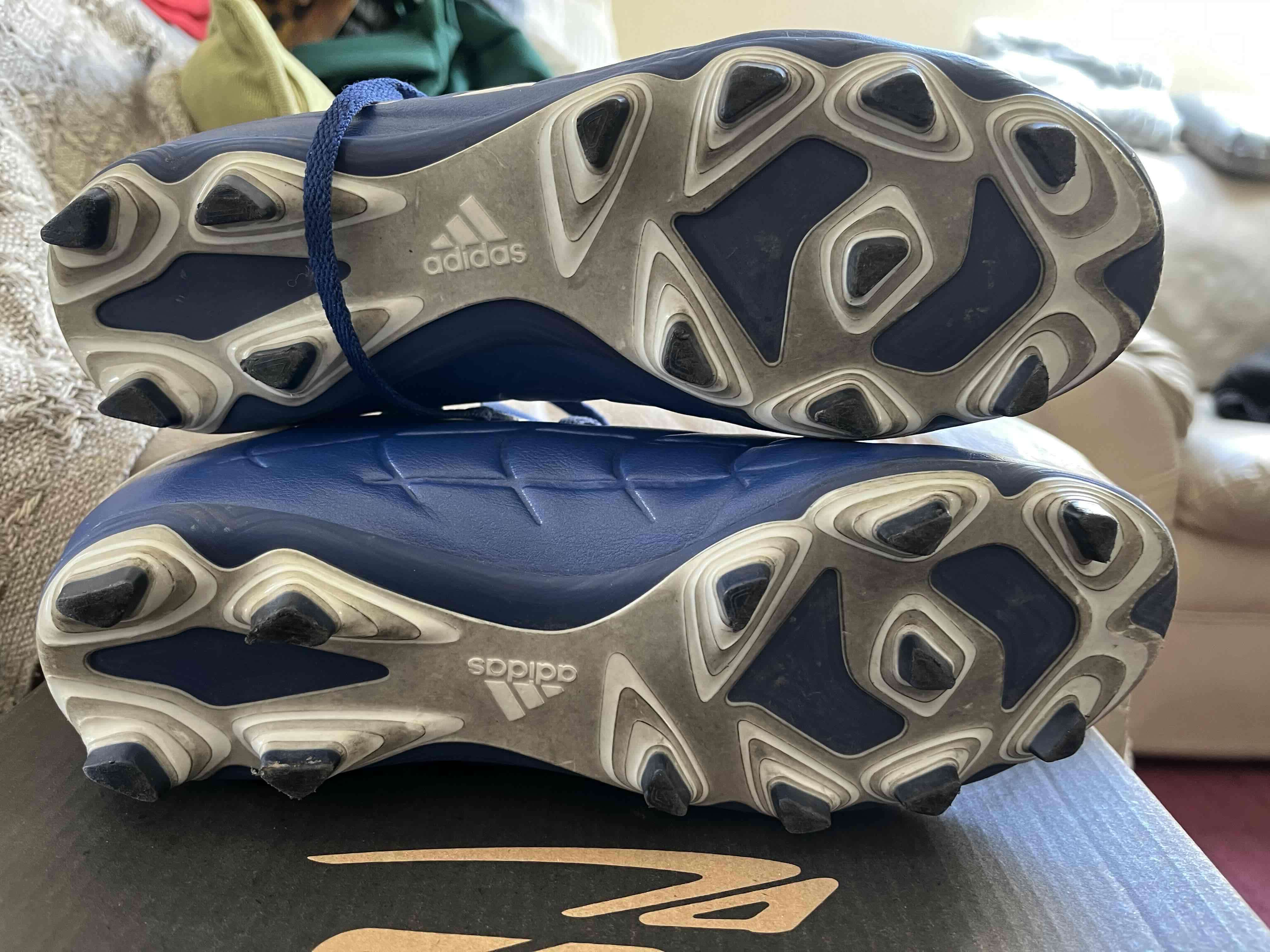 Zapato de fútbol Adidas Número 38 - miniatura 2