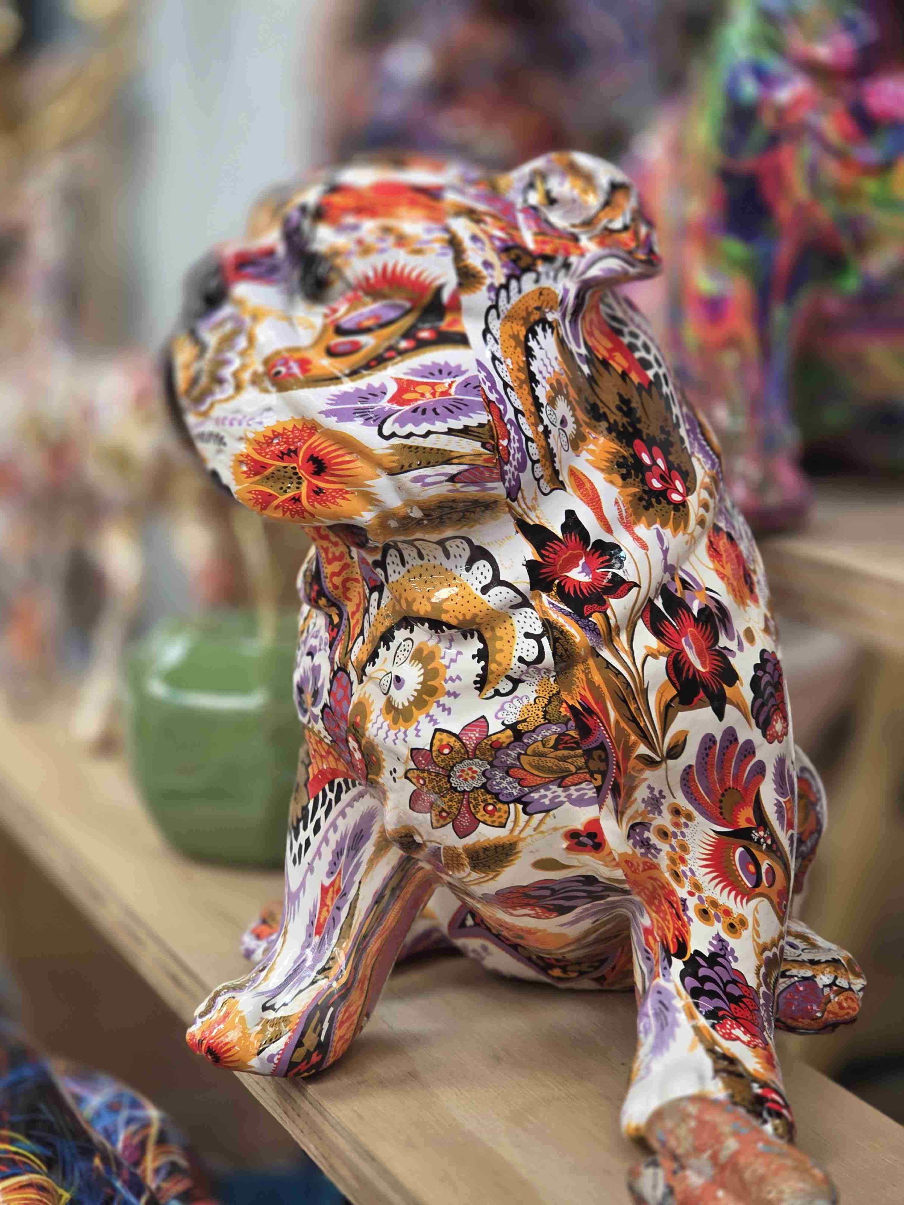 Figura decorativa bulldog floral - miniatura 2