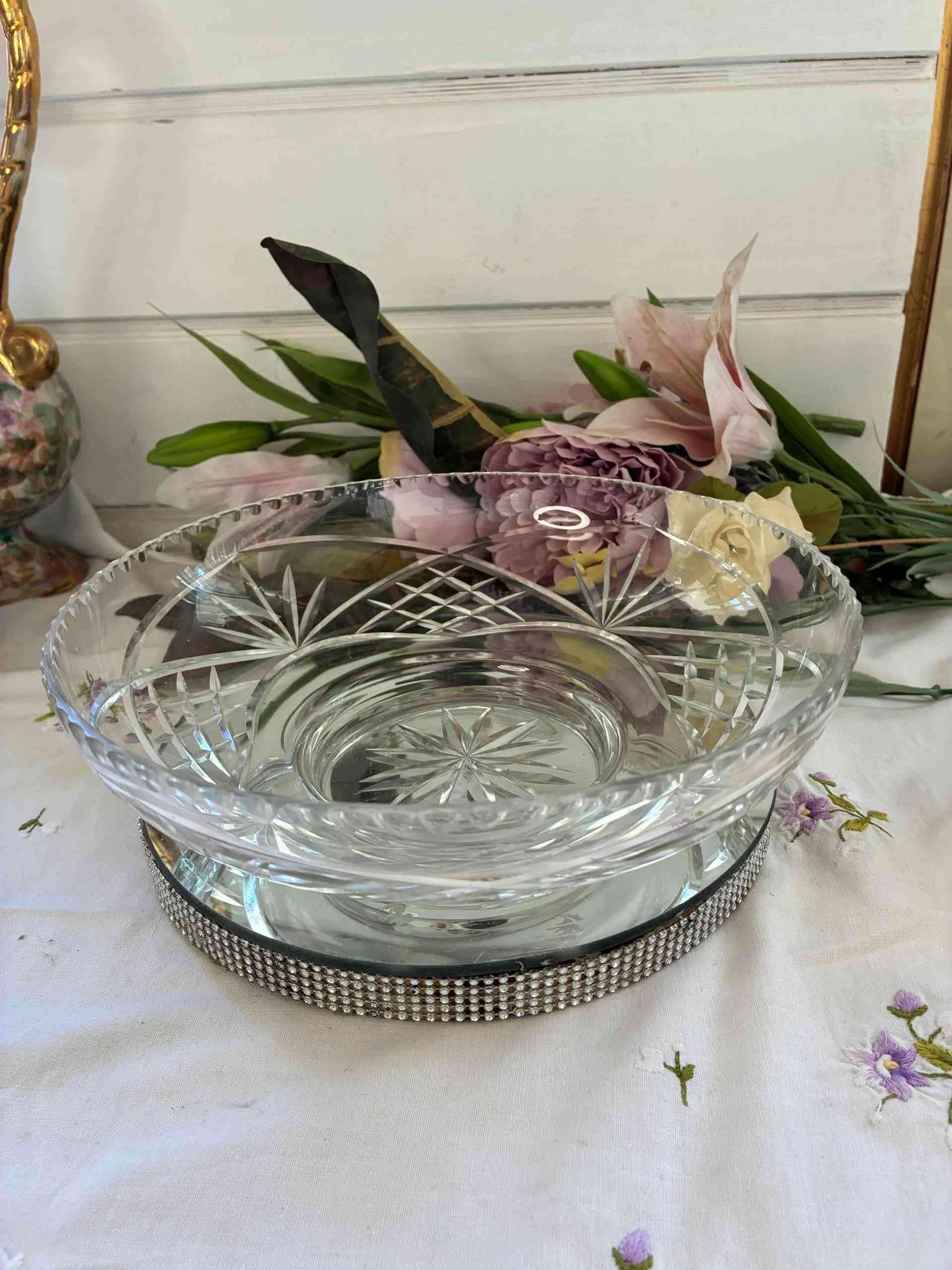 Fuente de cristal tallada - miniatura 1