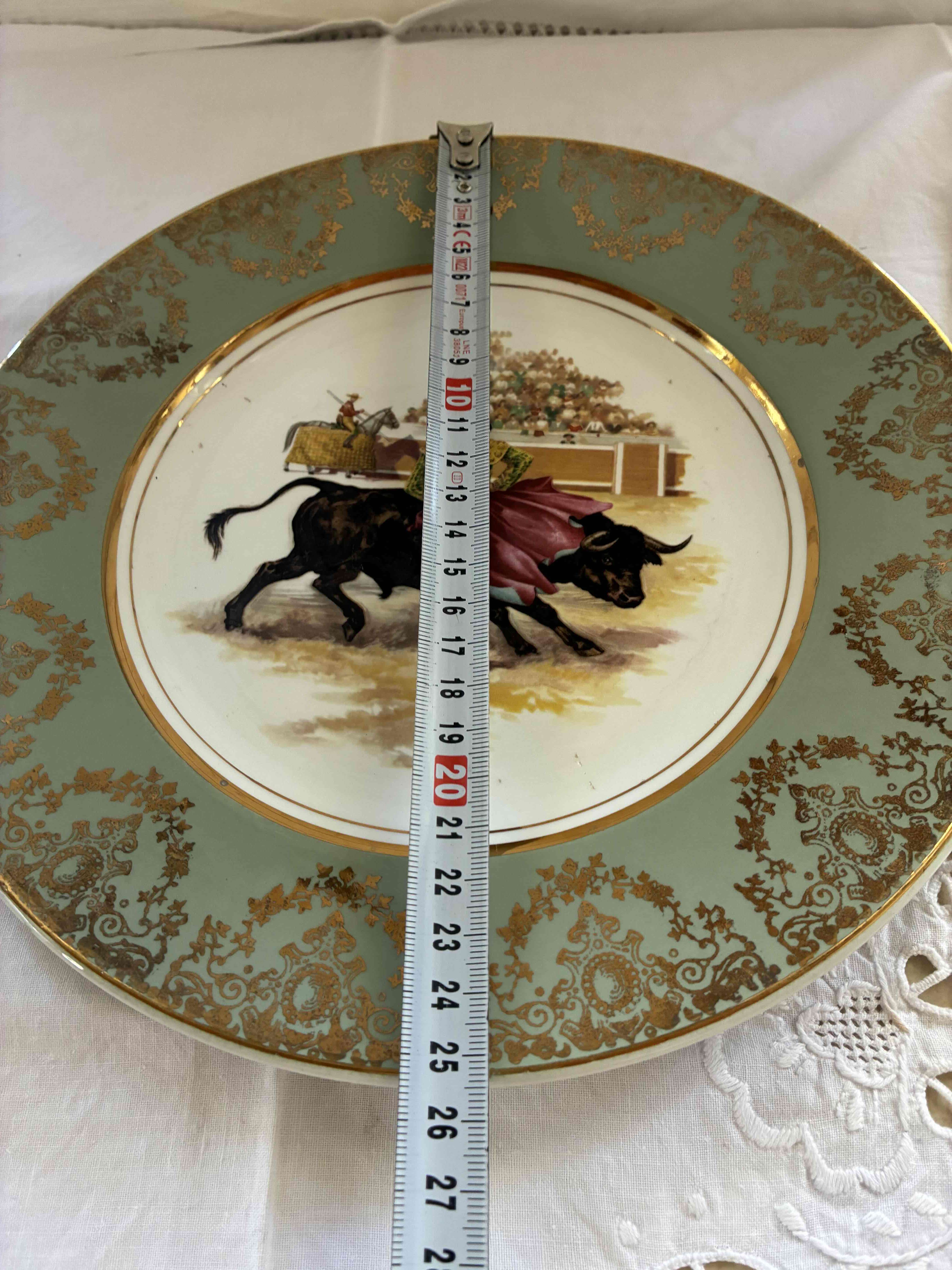 Plato decorativo con diseño taurino - miniatura 2