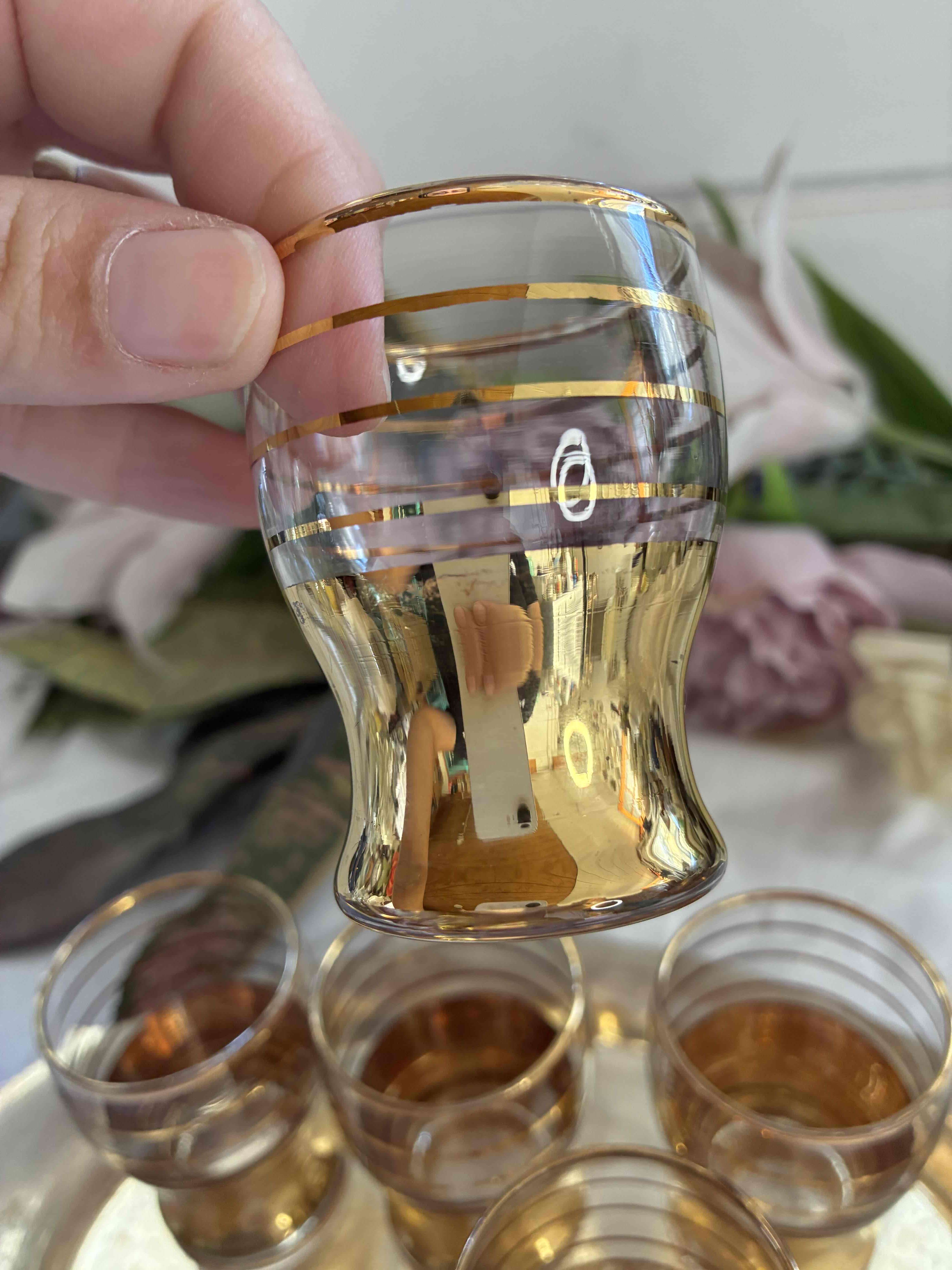 Set de vasos dorados vintage - miniatura 3