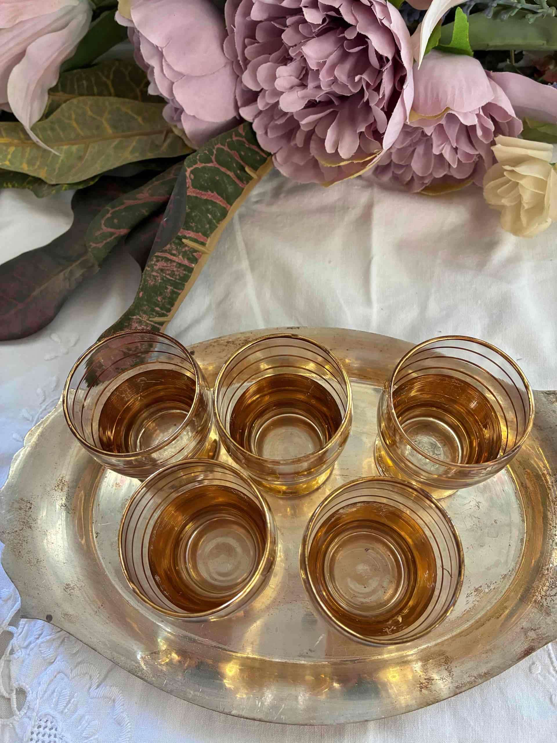 Set de vasos dorados vintage - miniatura 4