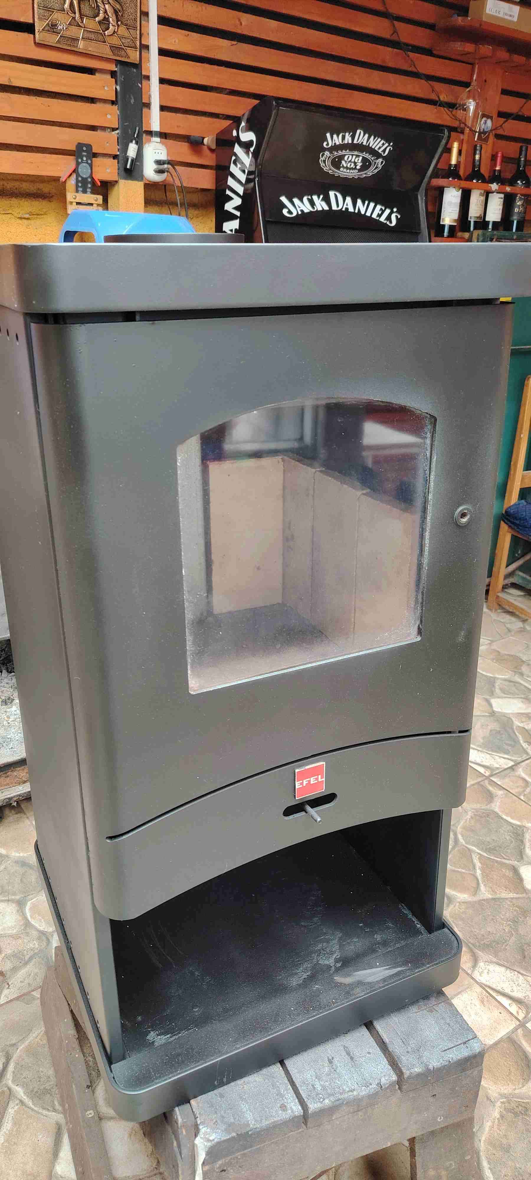 Estufa a leña Efel negra - miniatura 1