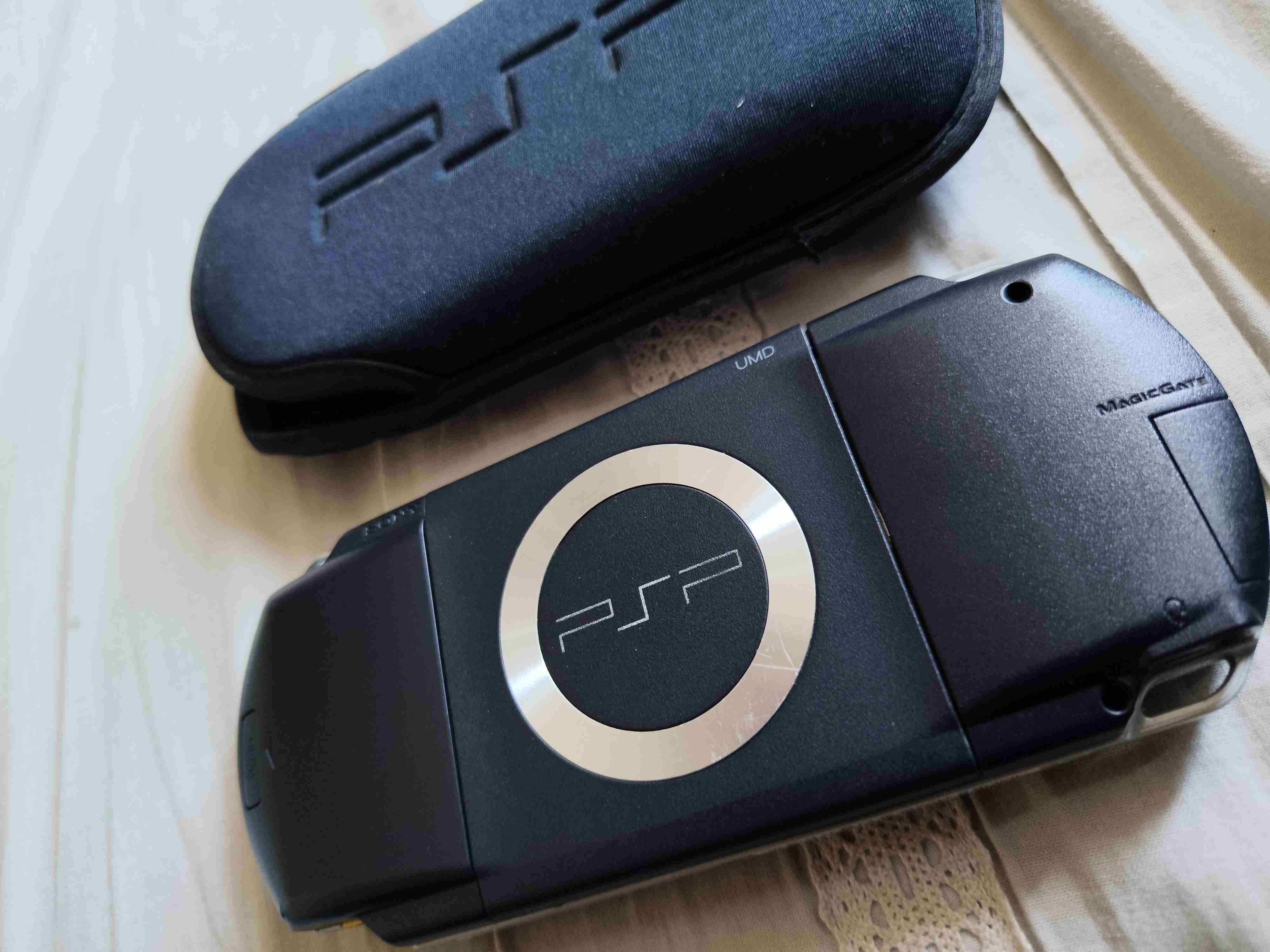 Consola portátil Sony PSP negra - miniatura 2