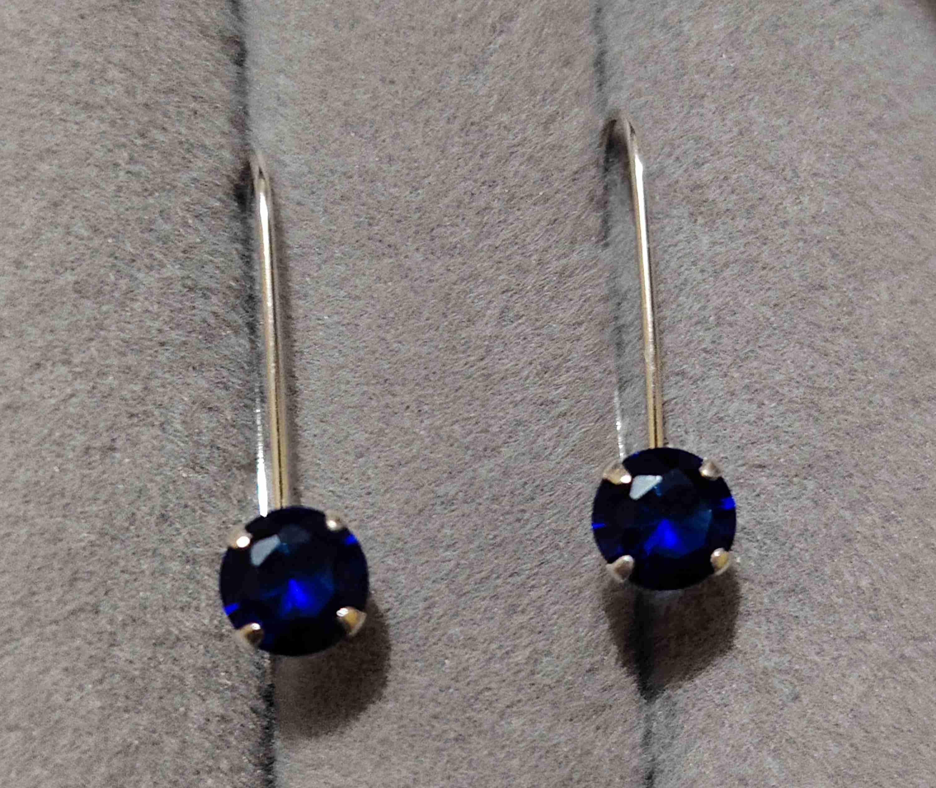 Aros con cristales azules