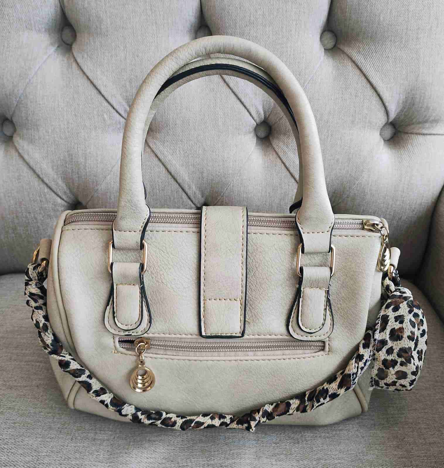 Bolso beige con detalles trenzados - miniatura 2