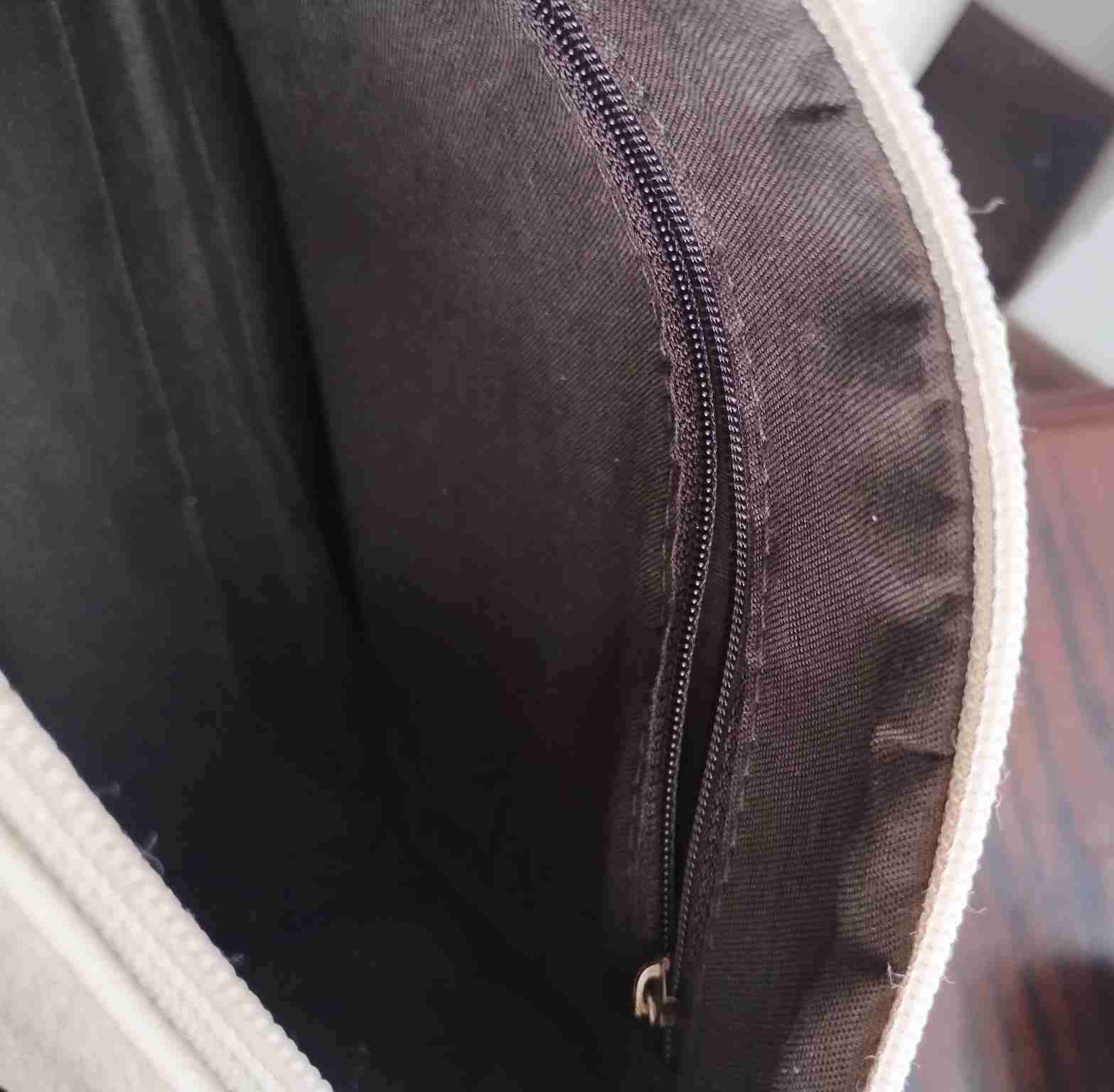 Bolso beige con detalles trenzados - miniatura 5