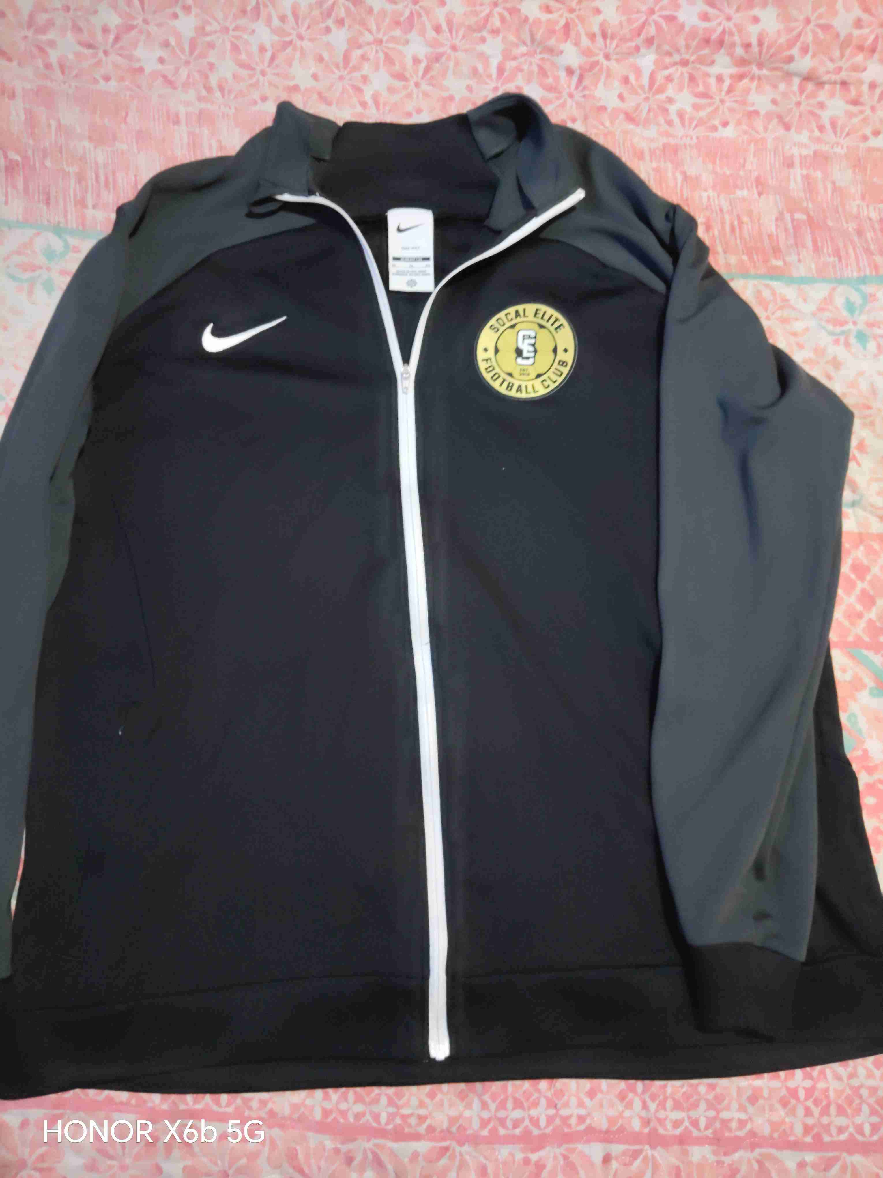 Chaqueta deportiva Nike negra - miniatura 1