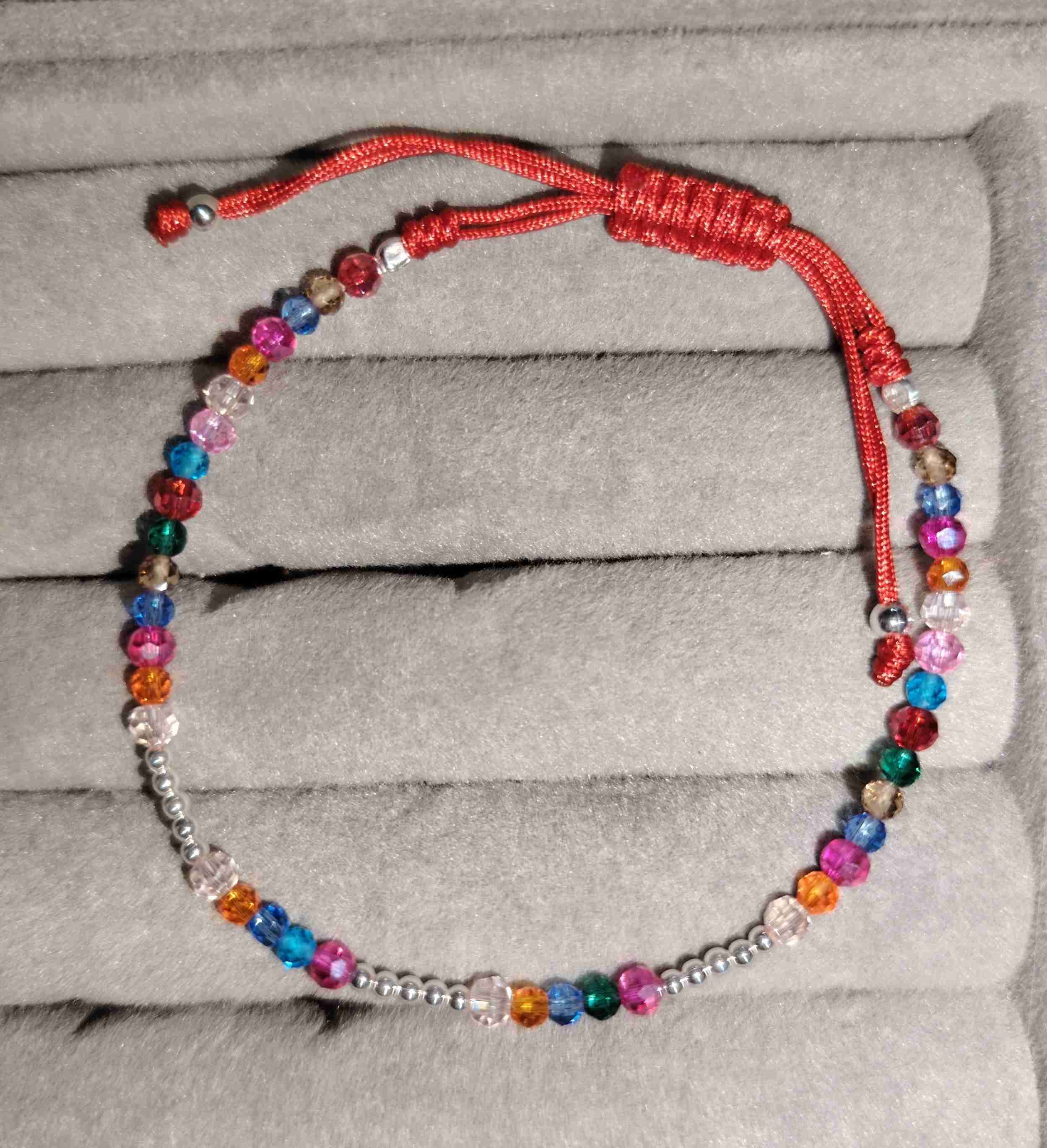 Pulsera de cuentas multicolores