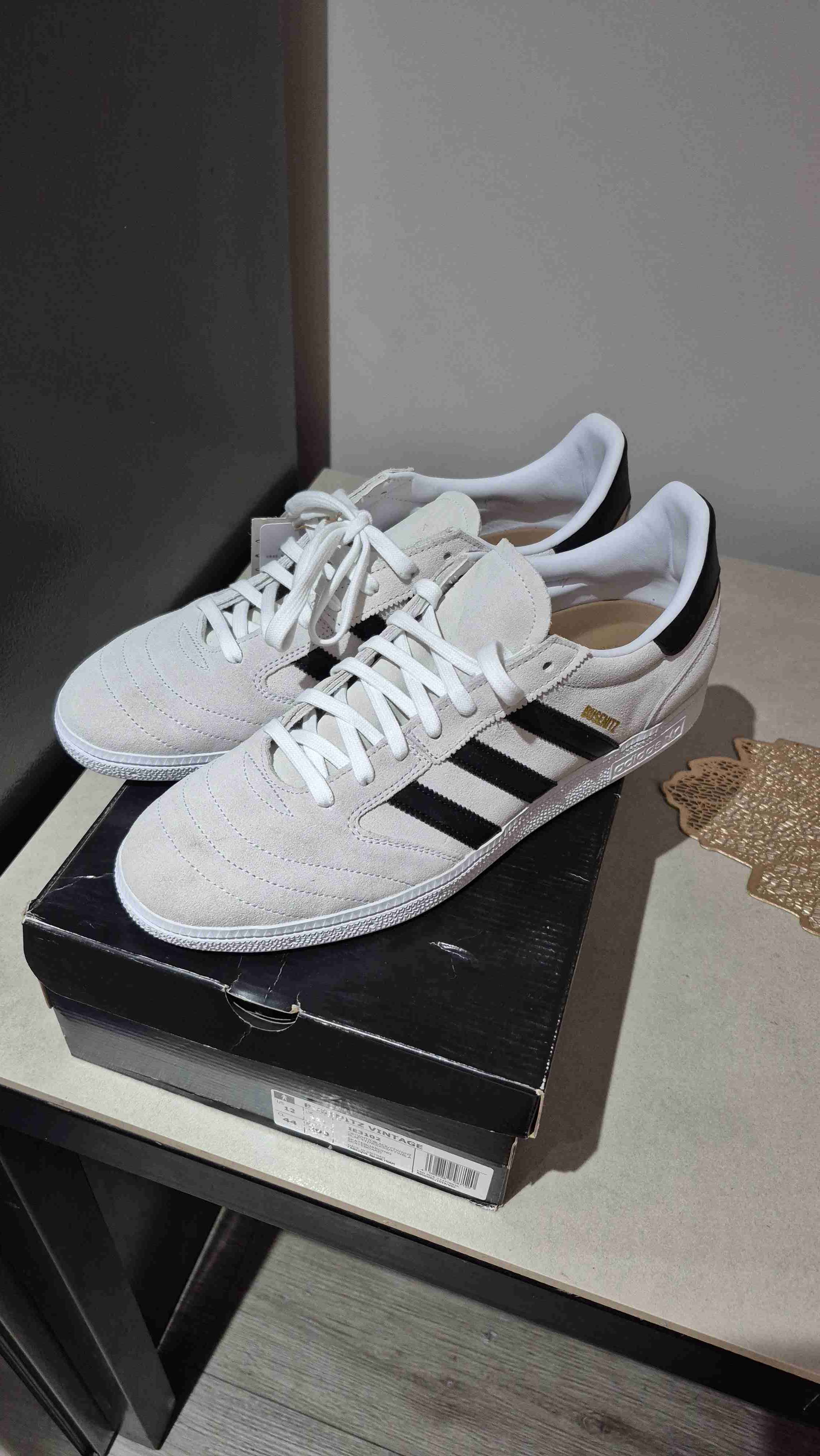 Zapatillas deportivas Adidas blancas nuevas