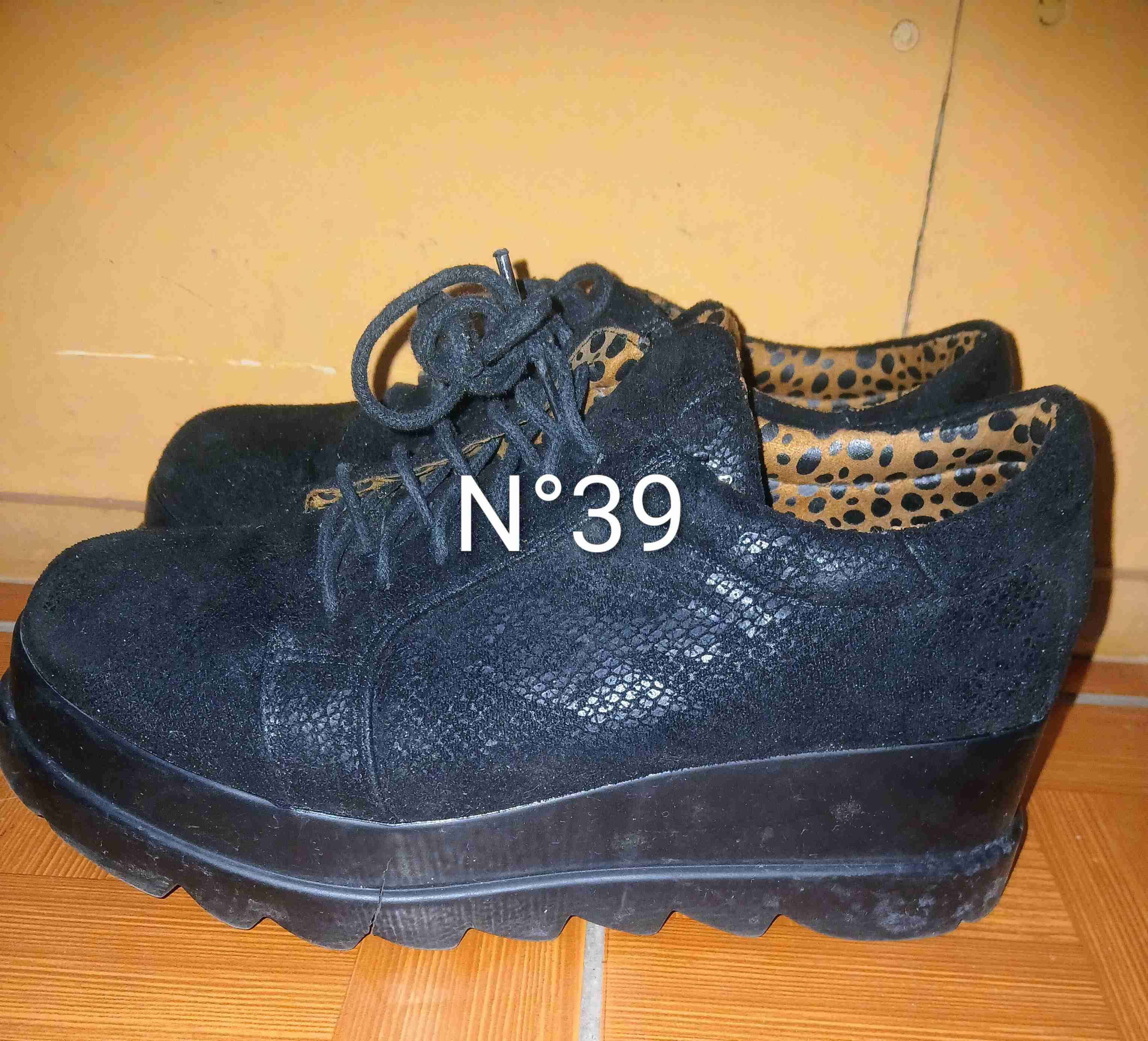 Zapatos negros con plataforma - miniatura 3