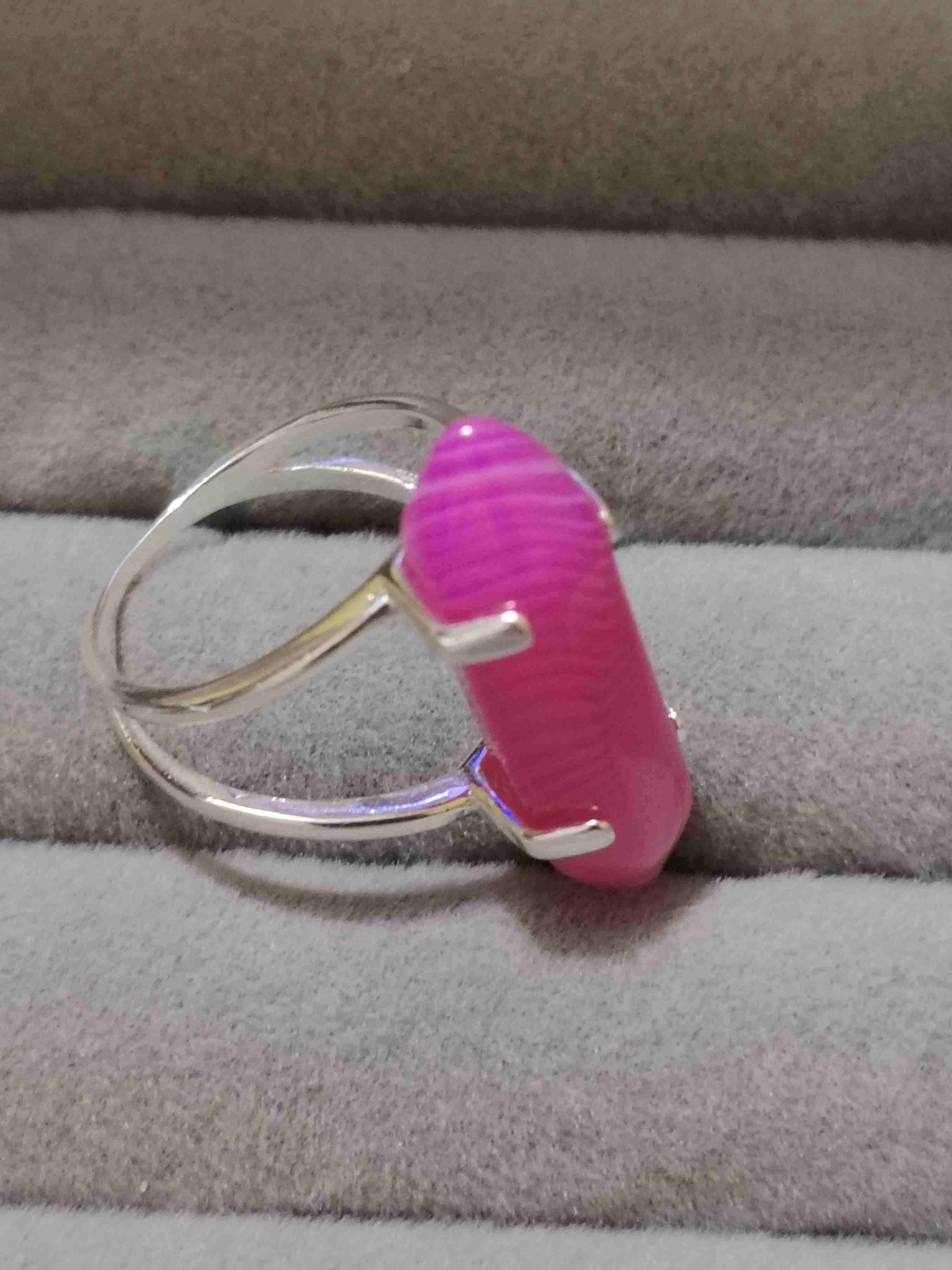 Anillo con cuarzo rosado