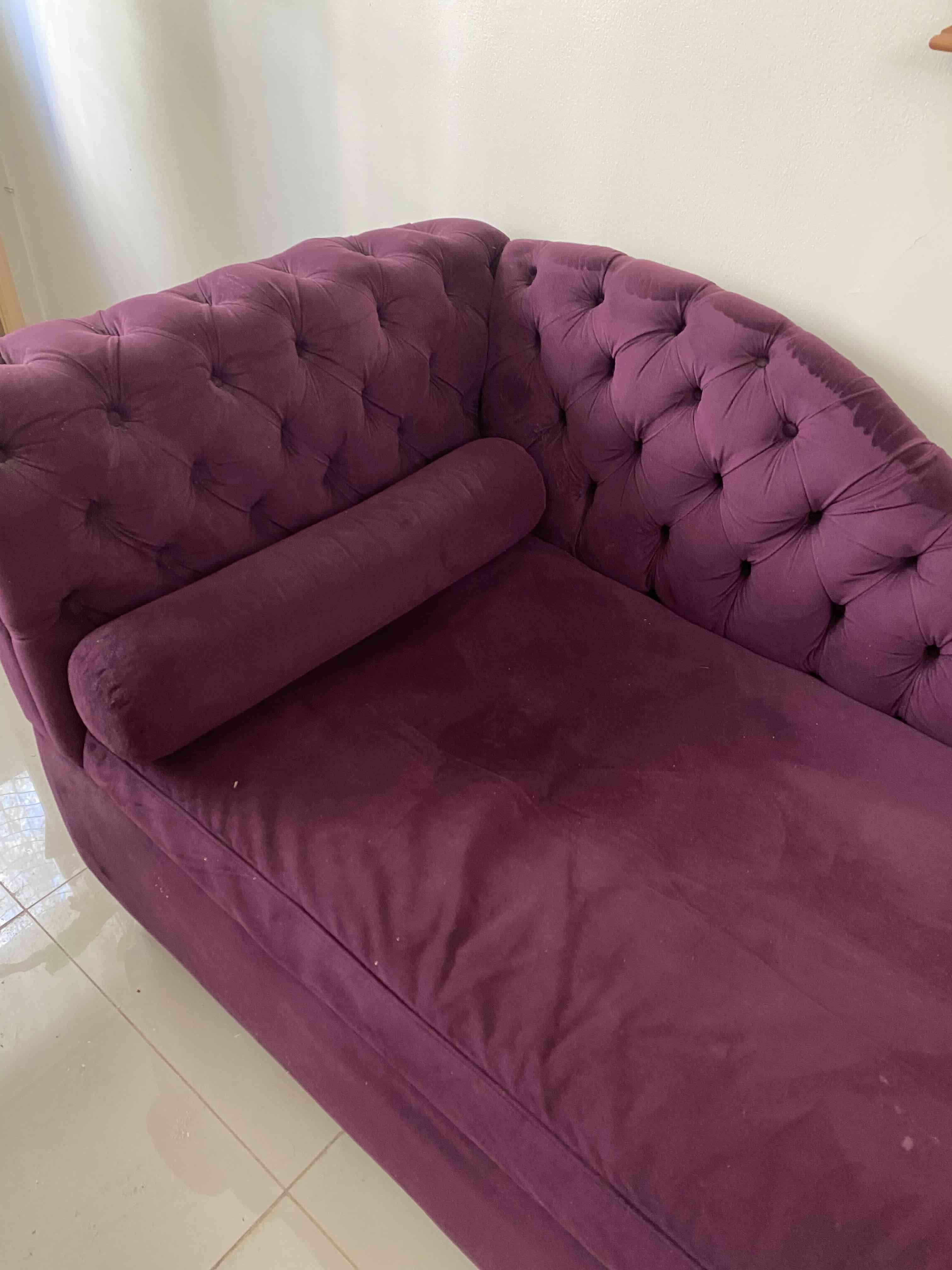 Sofá chaise longue morado - miniatura 3