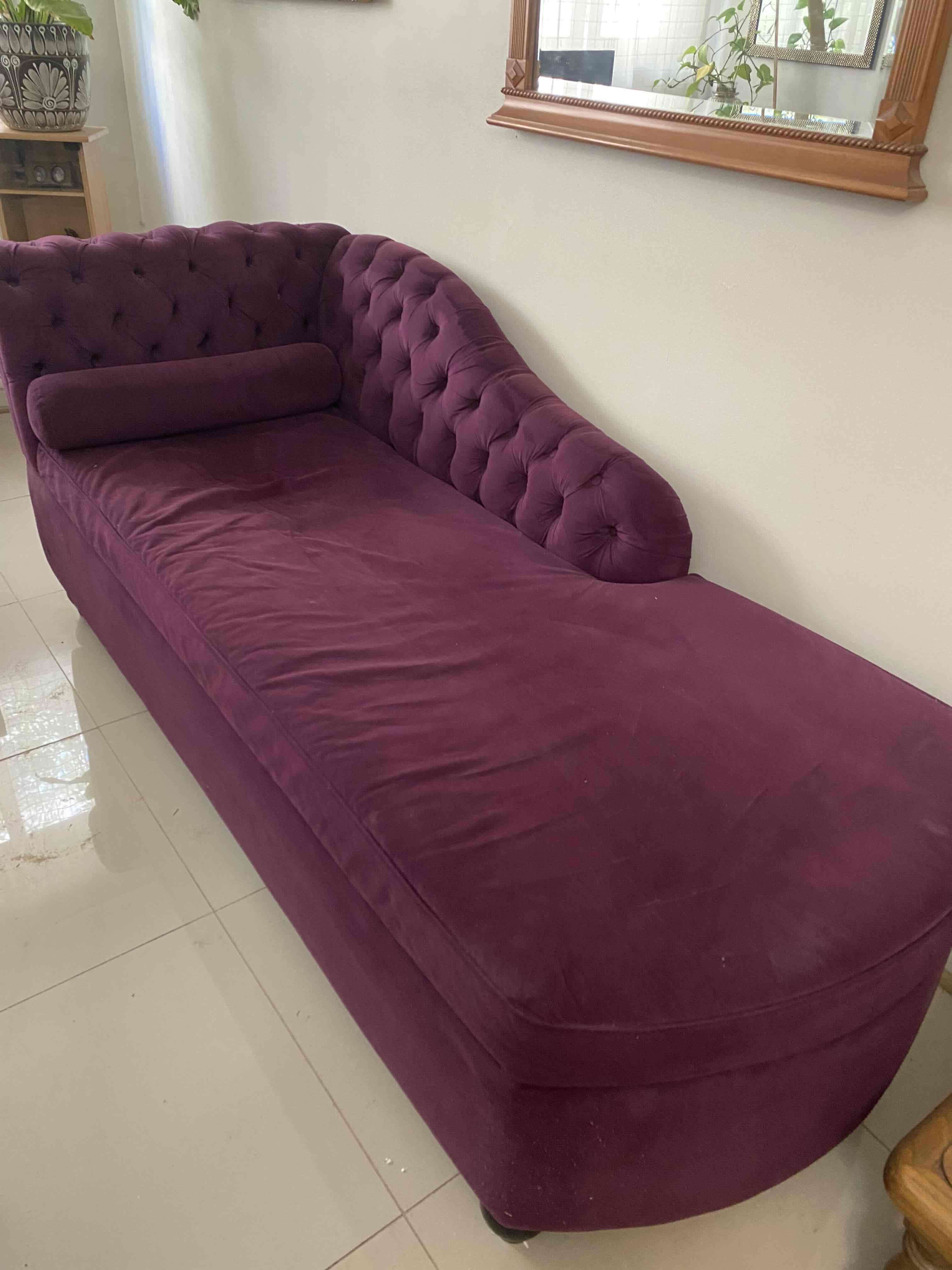Sofá chaise longue morado - miniatura 4
