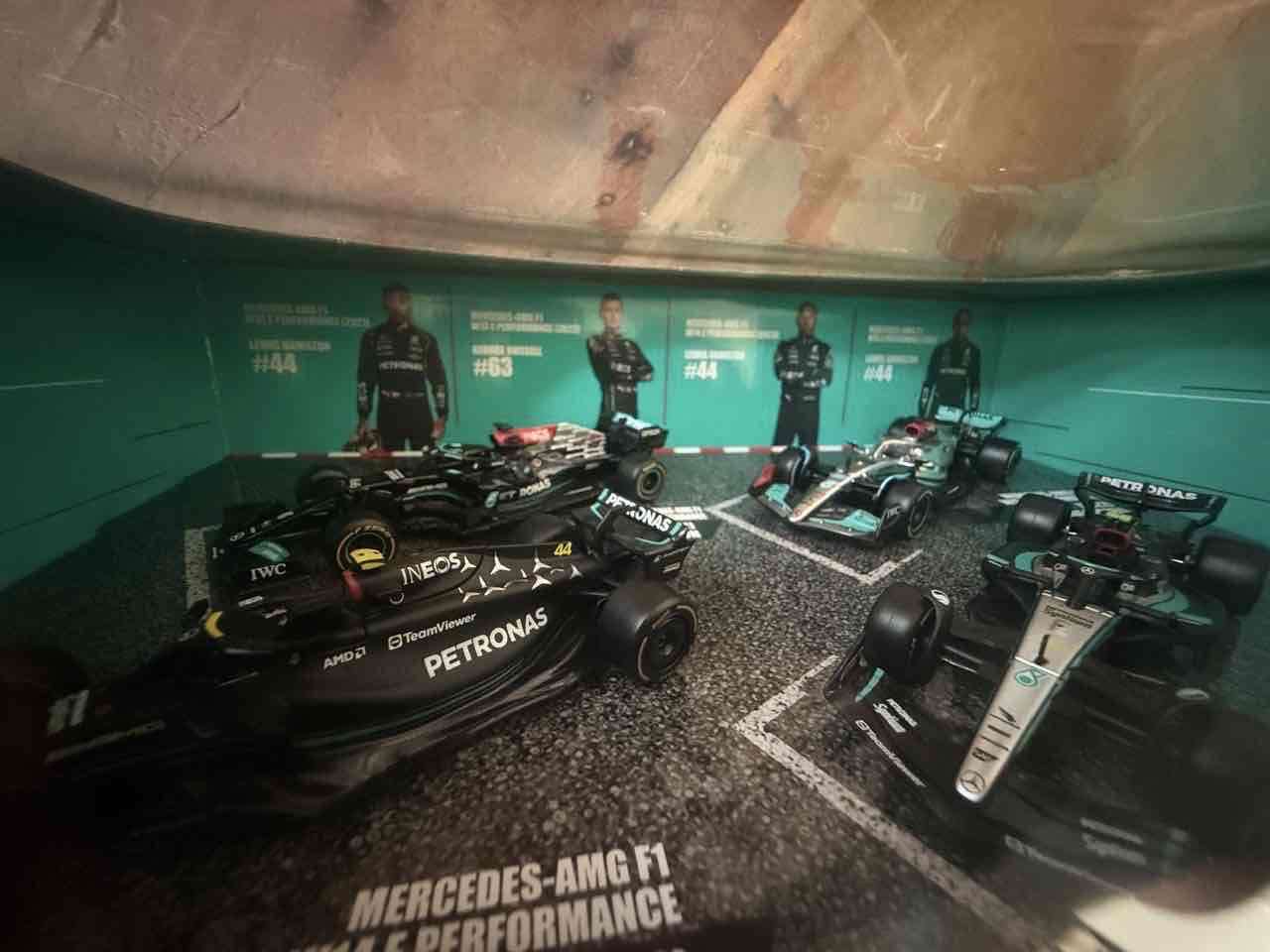 Set autos de carrera Burago 1/43 - miniatura 3