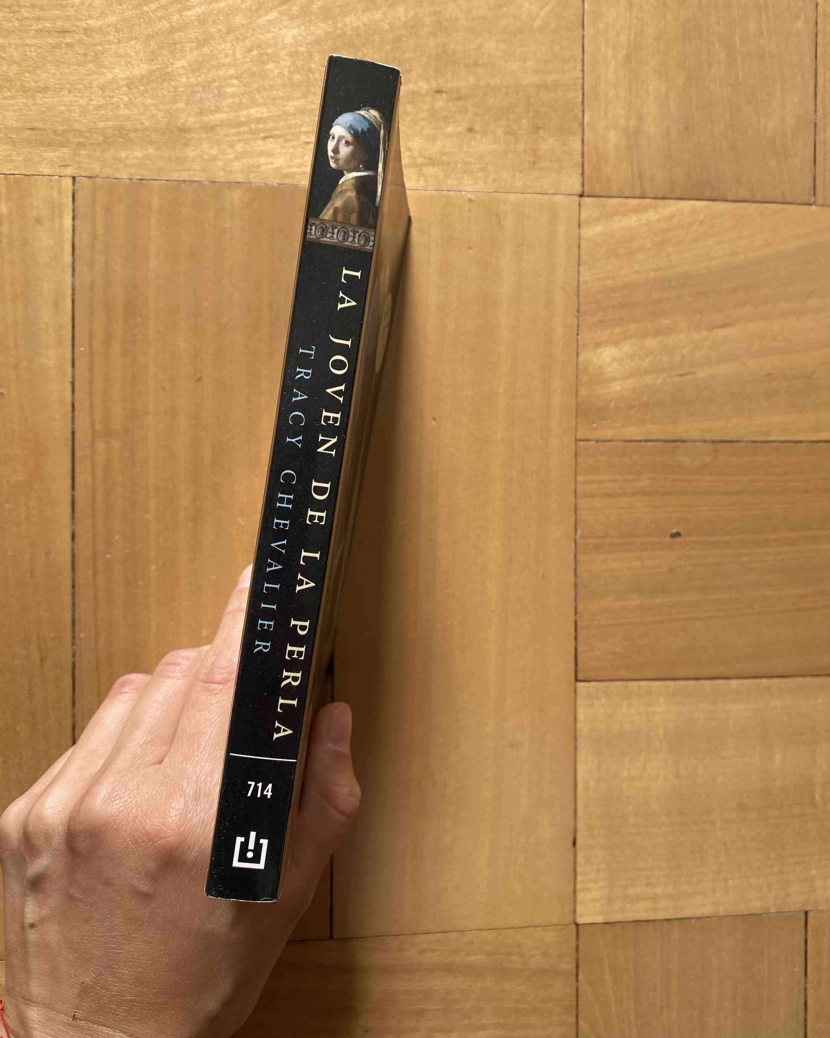 Libro 'La Joven de la Perla' - miniatura 3