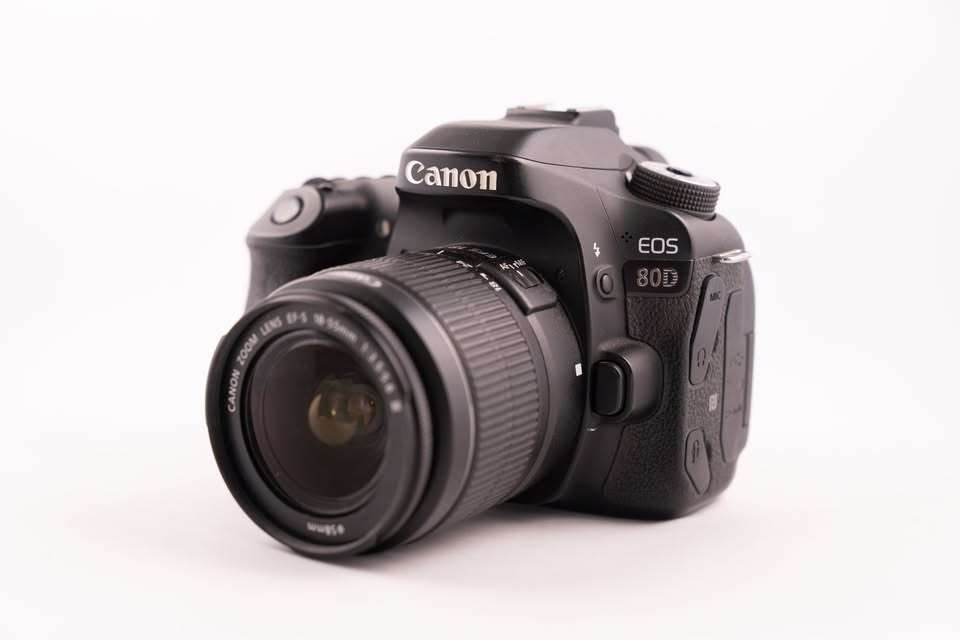 Cámara Canon EOS 80D DSLR - miniatura 1