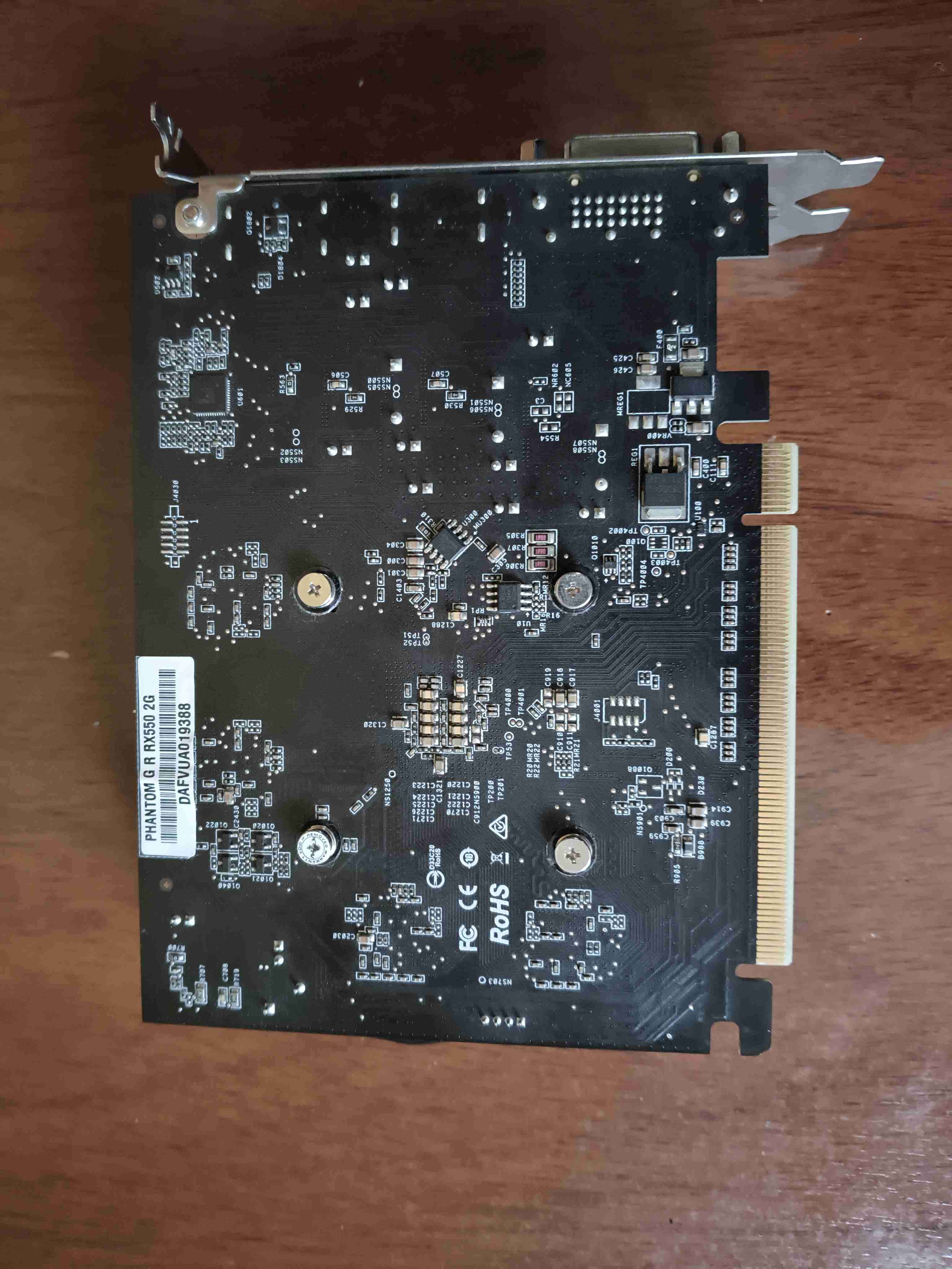 Tarjeta gráfica RX 550 Phantom Gaming - miniatura 2