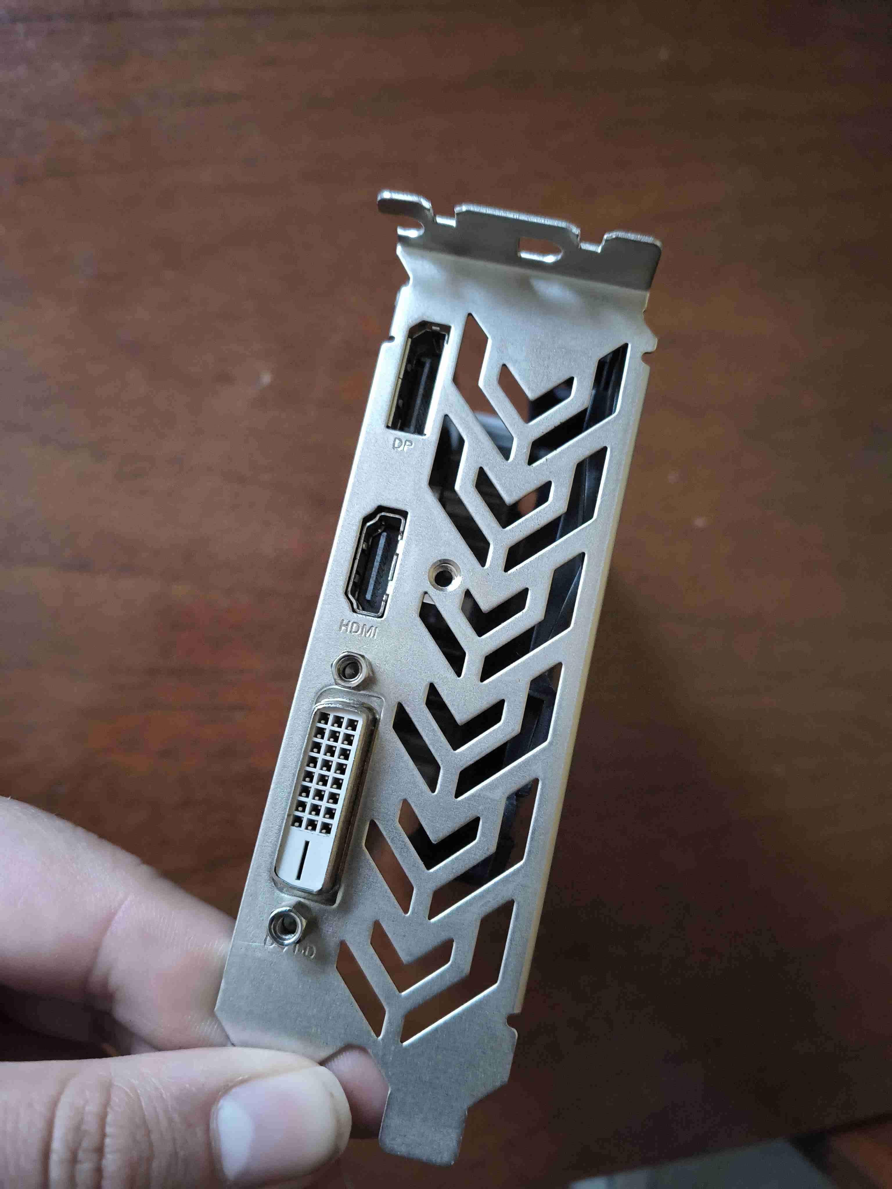 Tarjeta gráfica RX 550 Phantom Gaming - miniatura 3