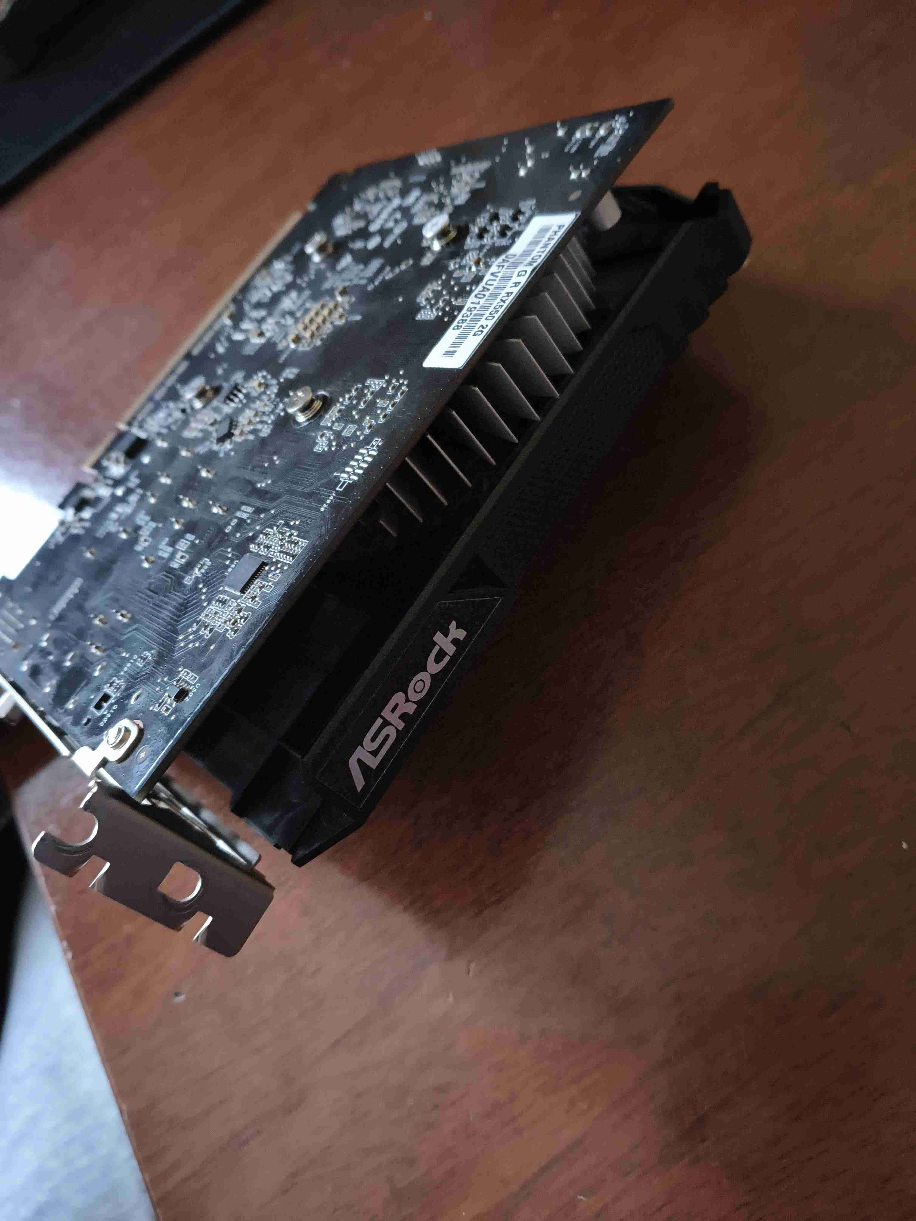 Tarjeta gráfica RX 550 Phantom Gaming - miniatura 4