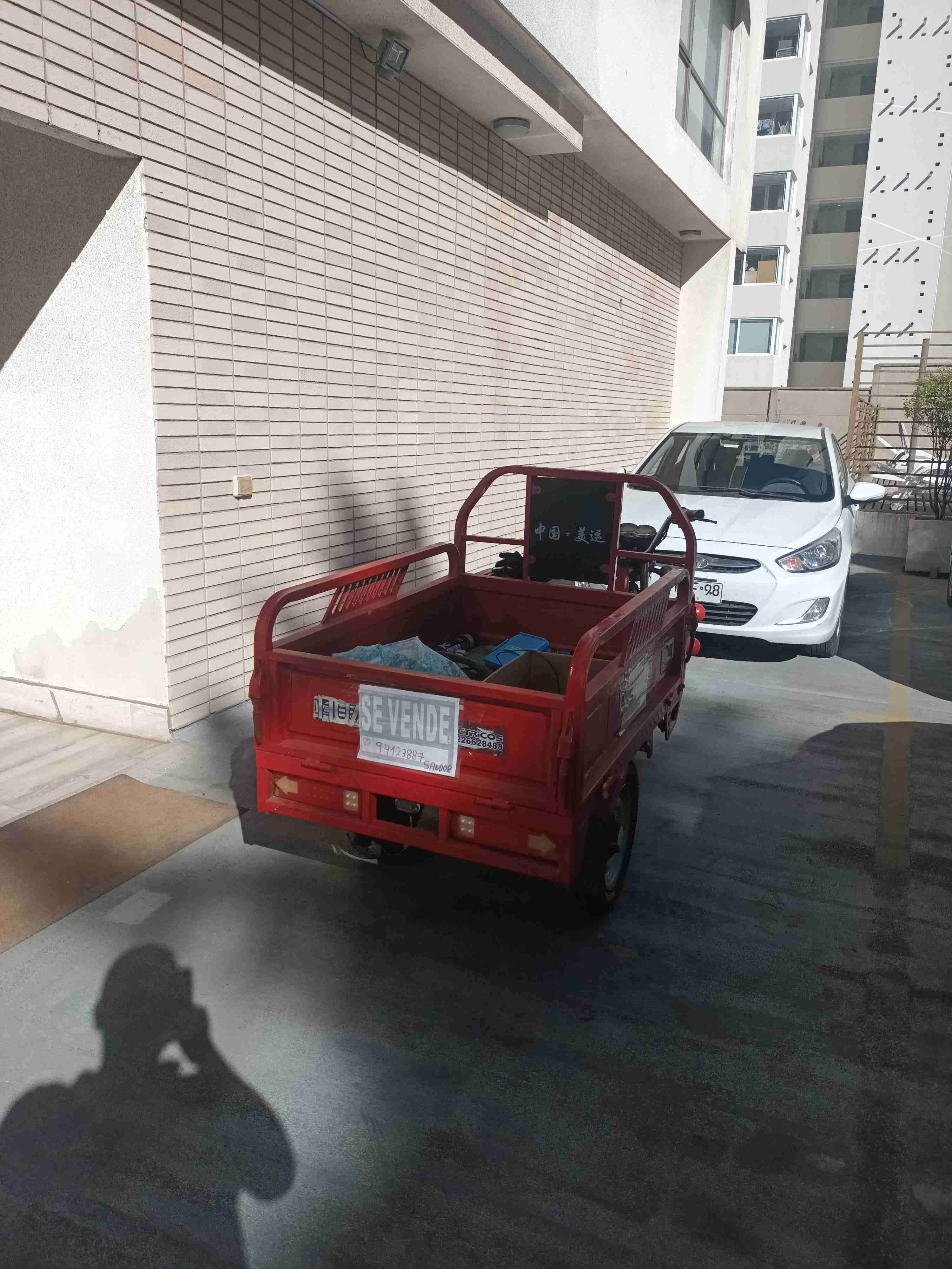 Motocarro rojo usado en venta - miniatura 2