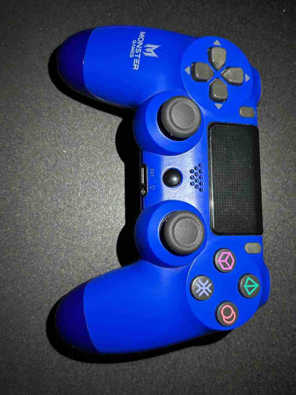 Consola PS4 con juegos y control - miniatura 2