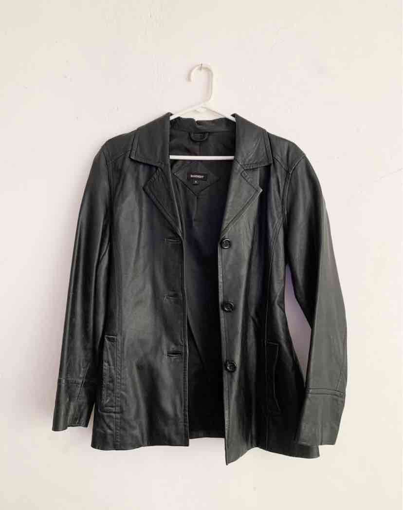 Chaqueta de cuero negra