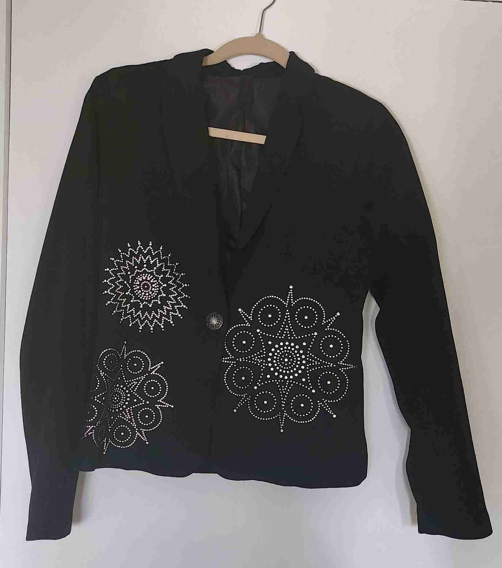Blazer negro con diseño - miniatura 1