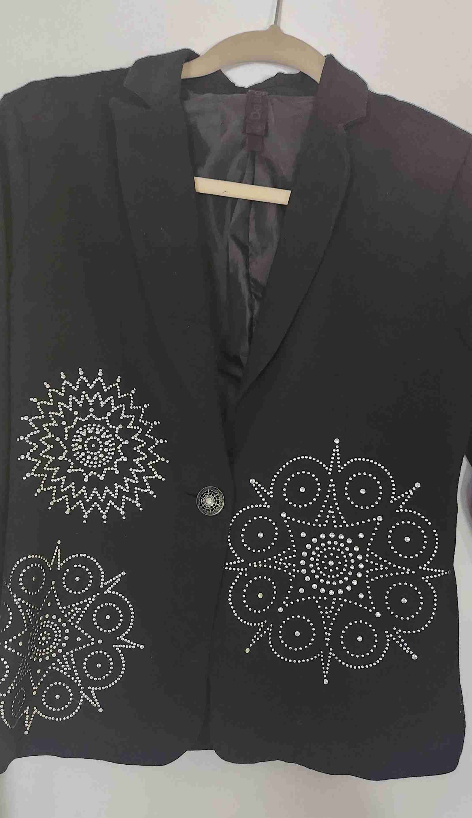 Blazer negro con diseño - miniatura 3