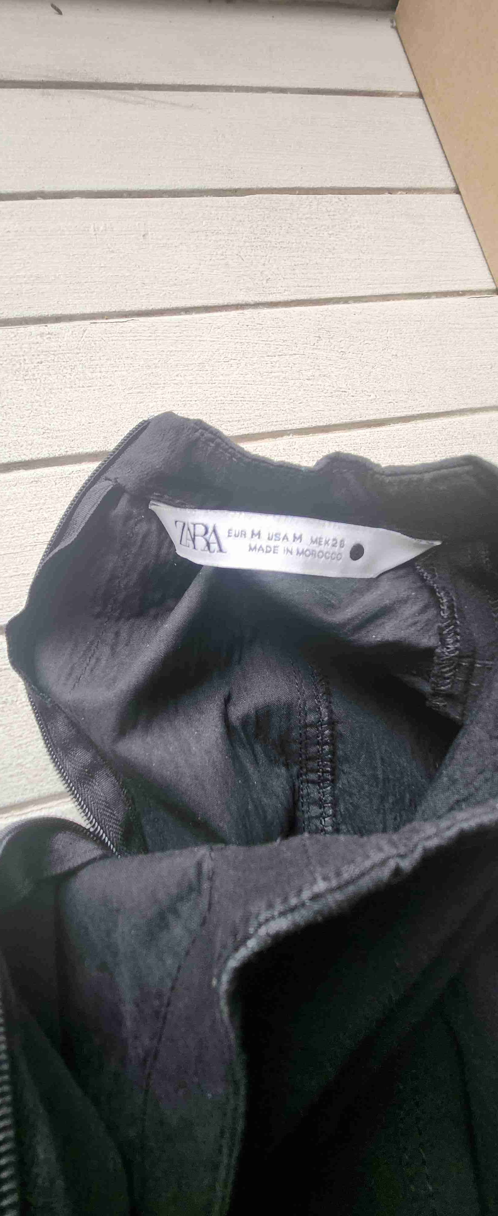 Vestido negro elegante - miniatura 3