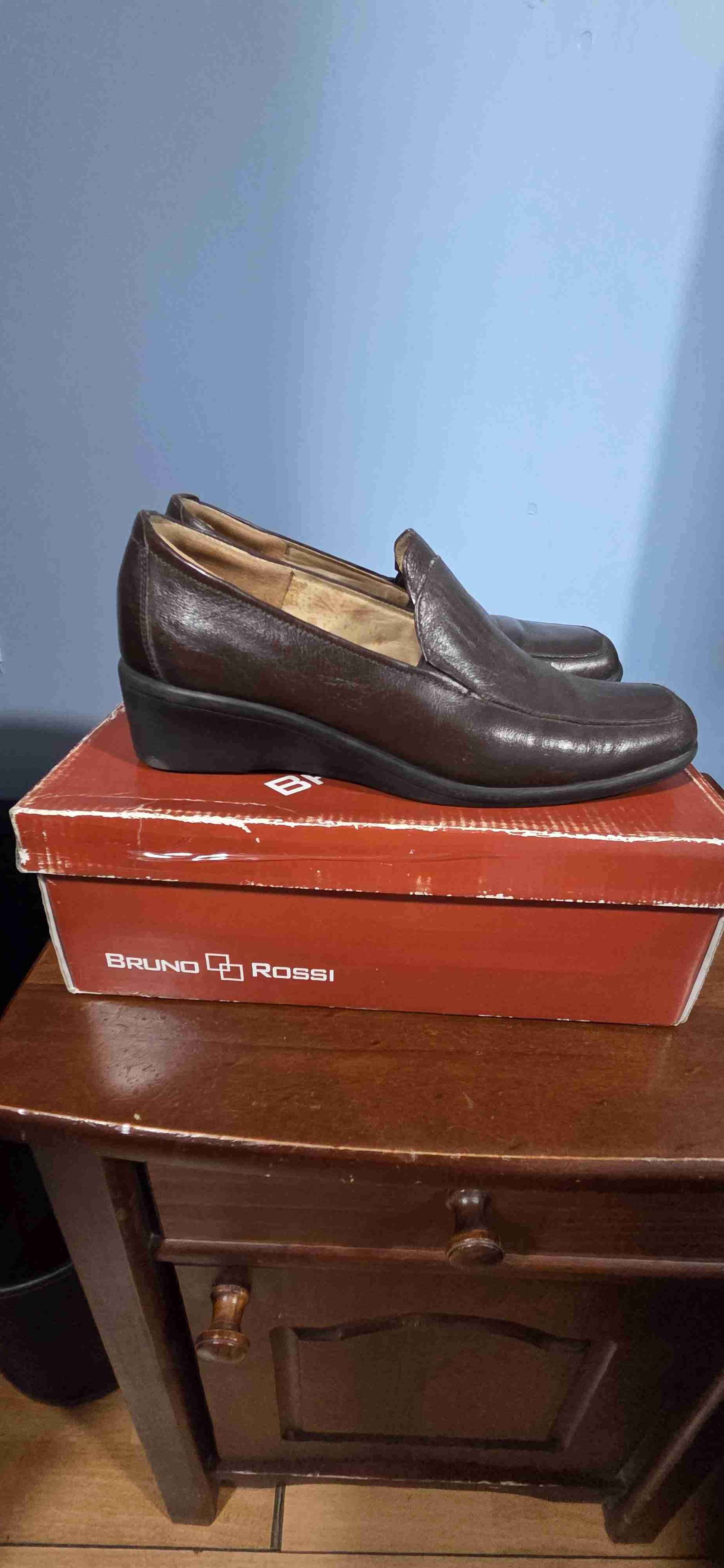 Zapatos de cuero color café - miniatura 1