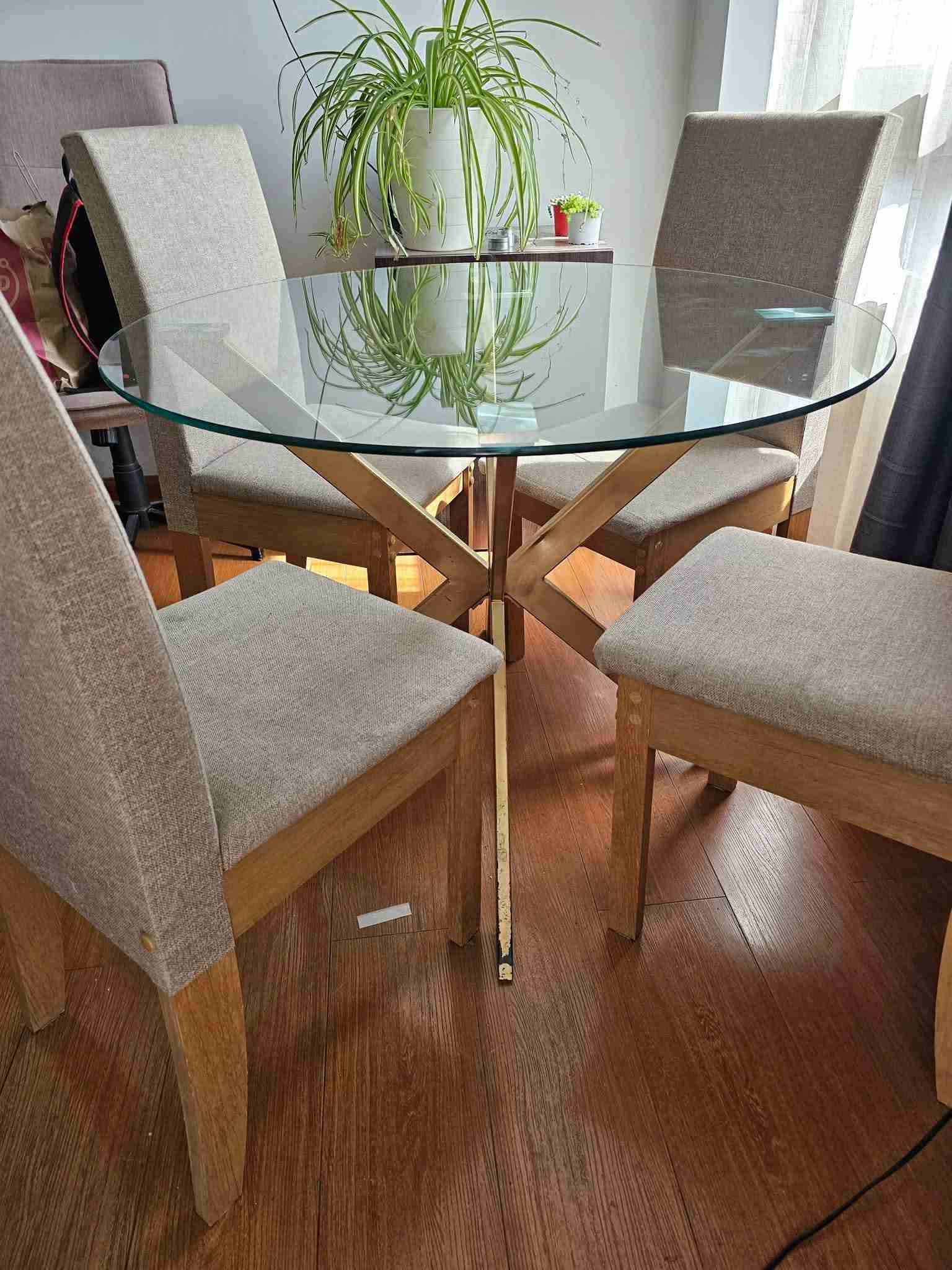 Mesa de comedor redonda de vidrio - miniatura 2