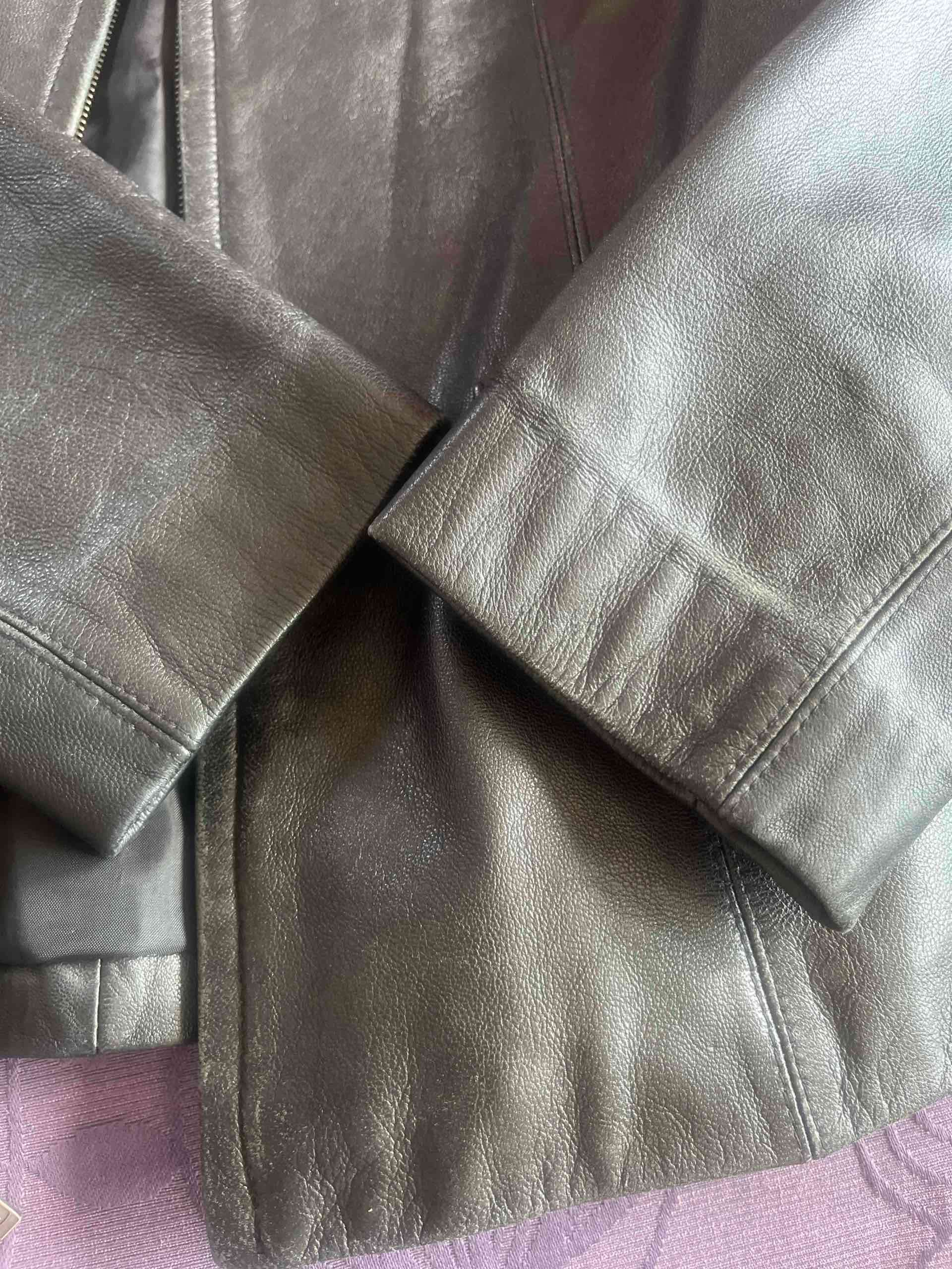 Chaqueta negra de cuero - miniatura 3