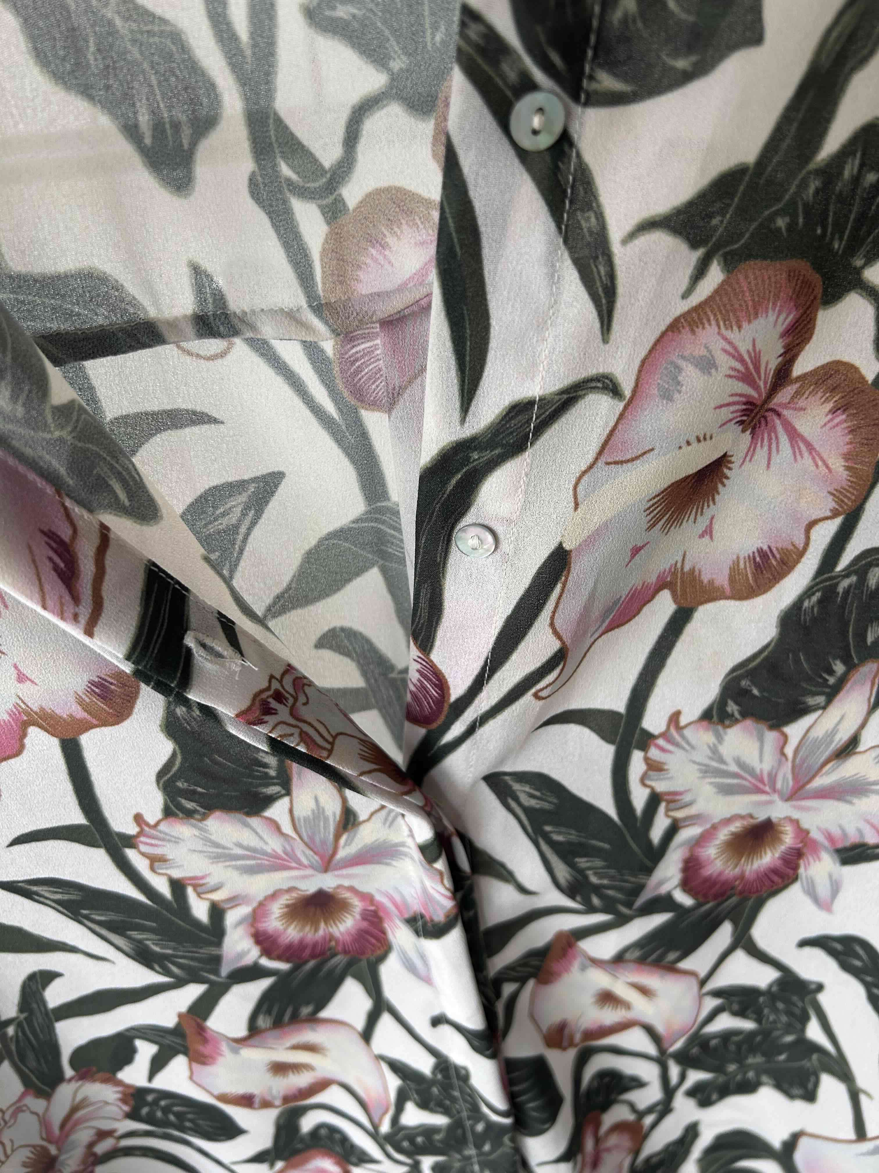 Blusa floral Zara - miniatura 3