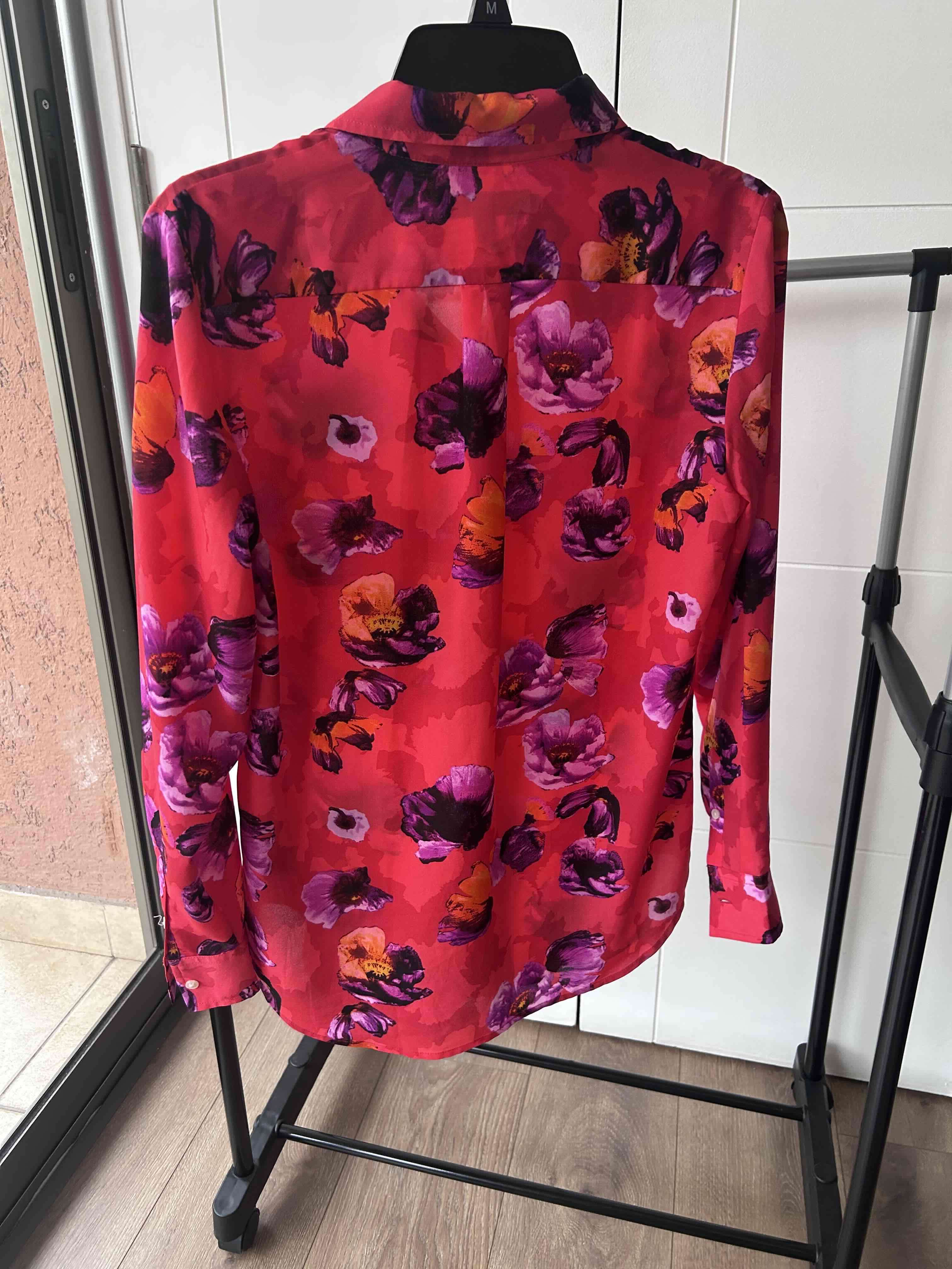 Blusa floral Banana Republic - miniatura 2