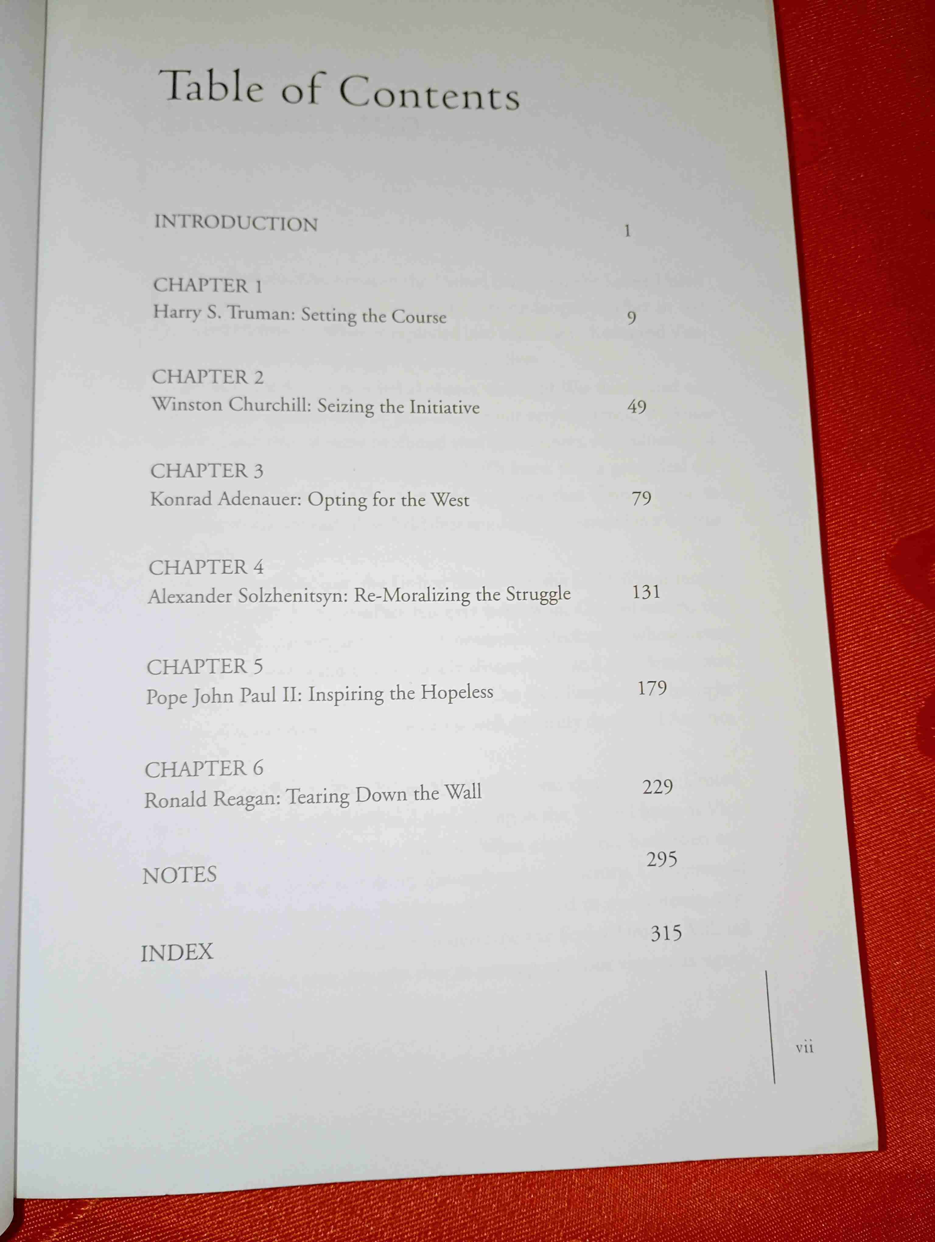 Libro 'Architects of Victory' - miniatura 2