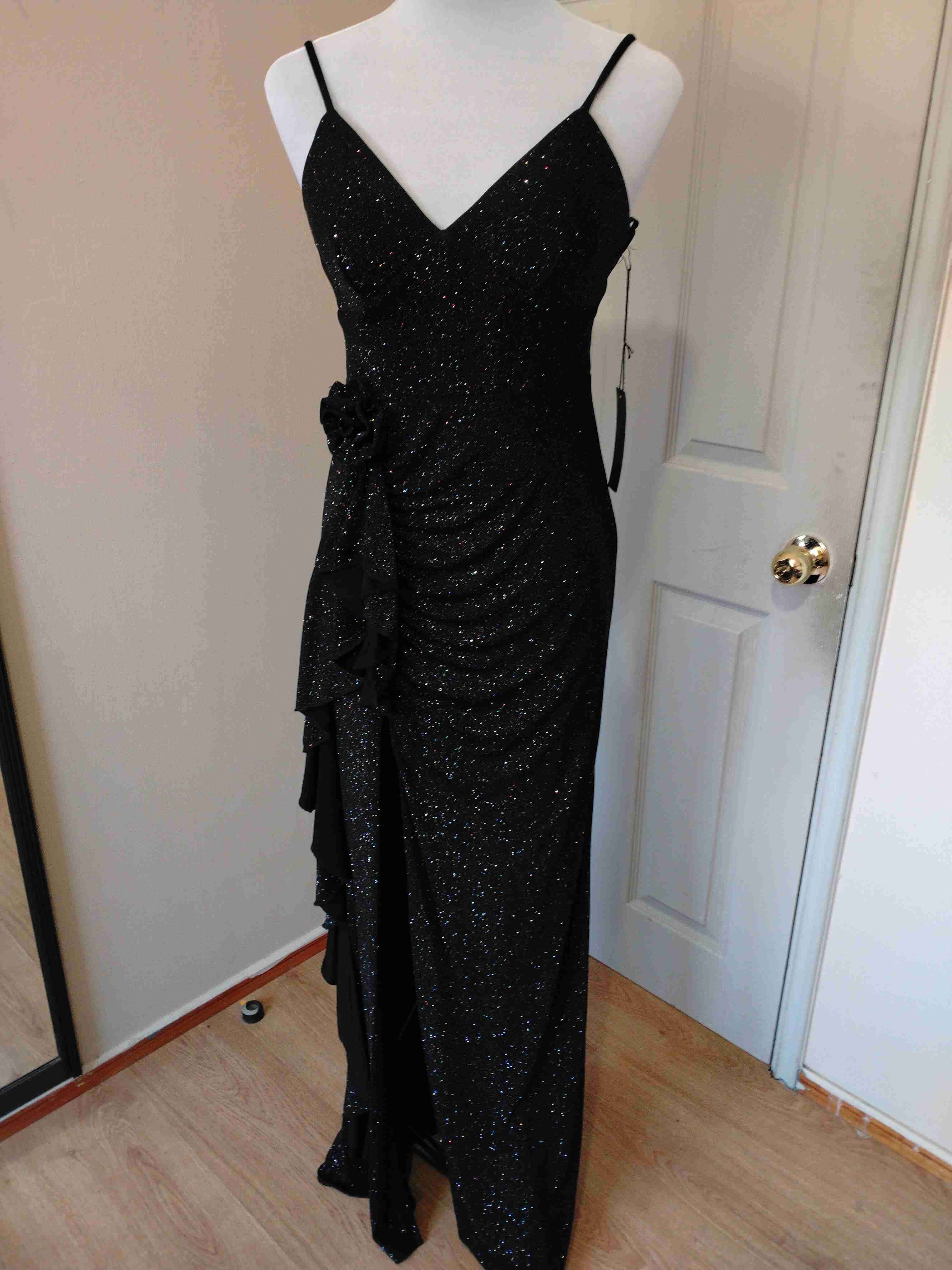 Vestido negro con brillo