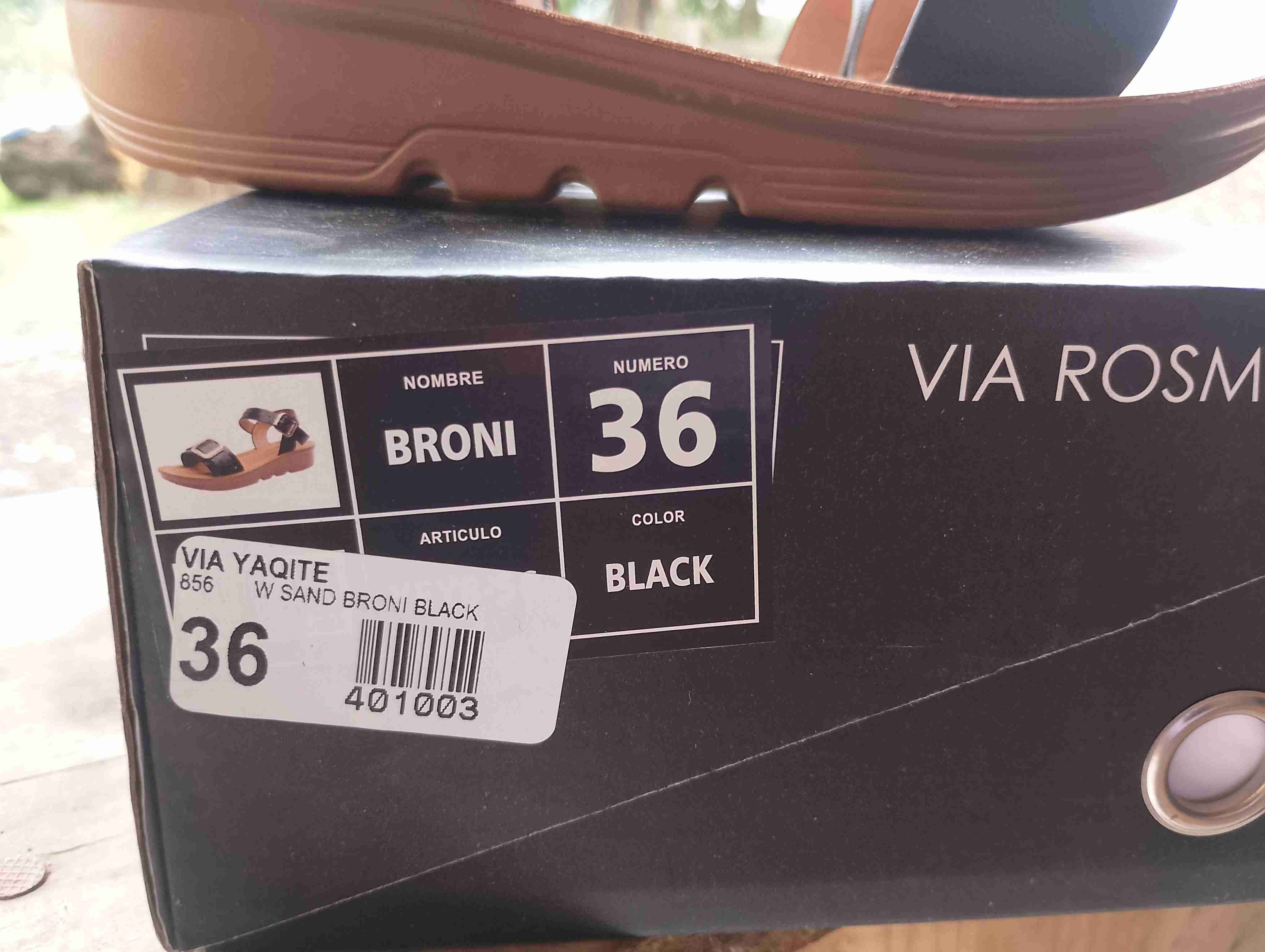 Sandalias negras con hebillas - miniatura 2