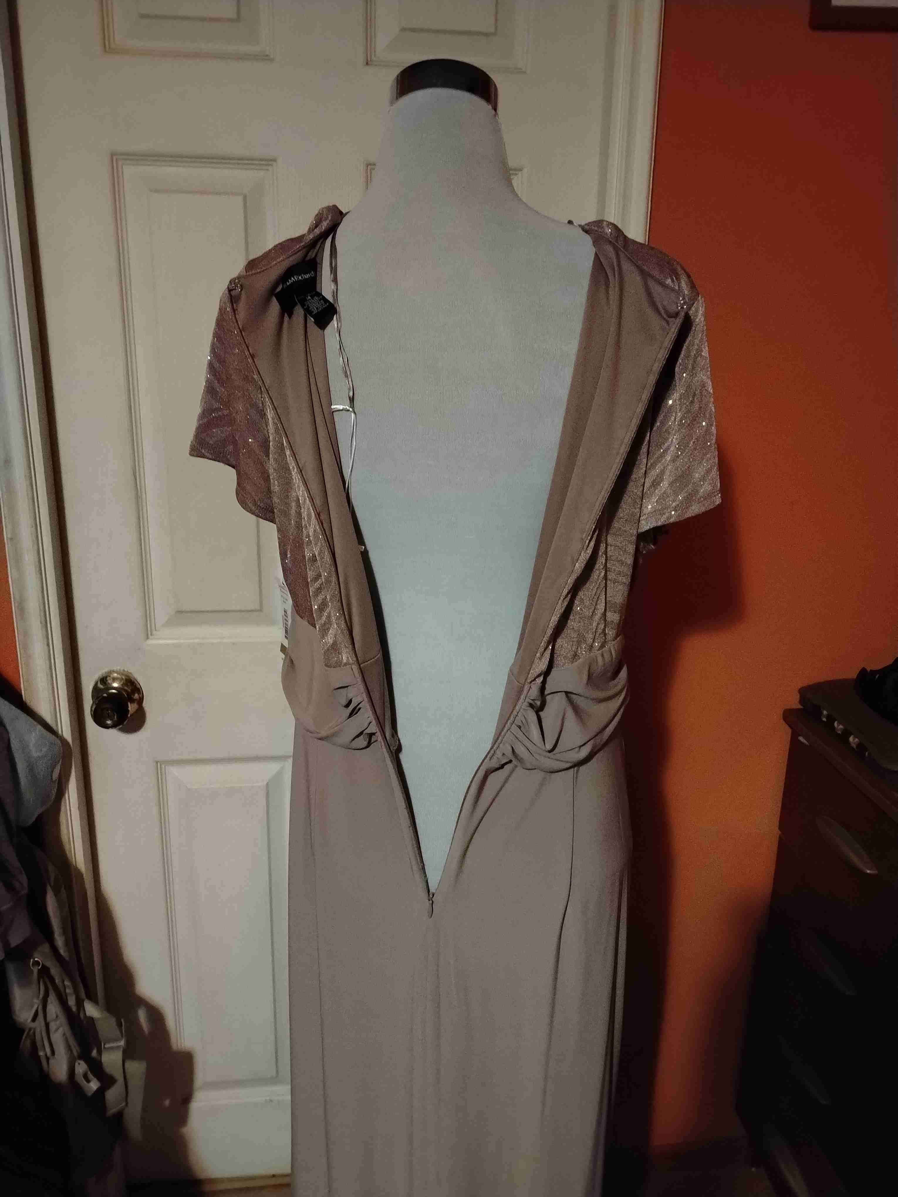 Vestido largo elegante rosa - miniatura 6